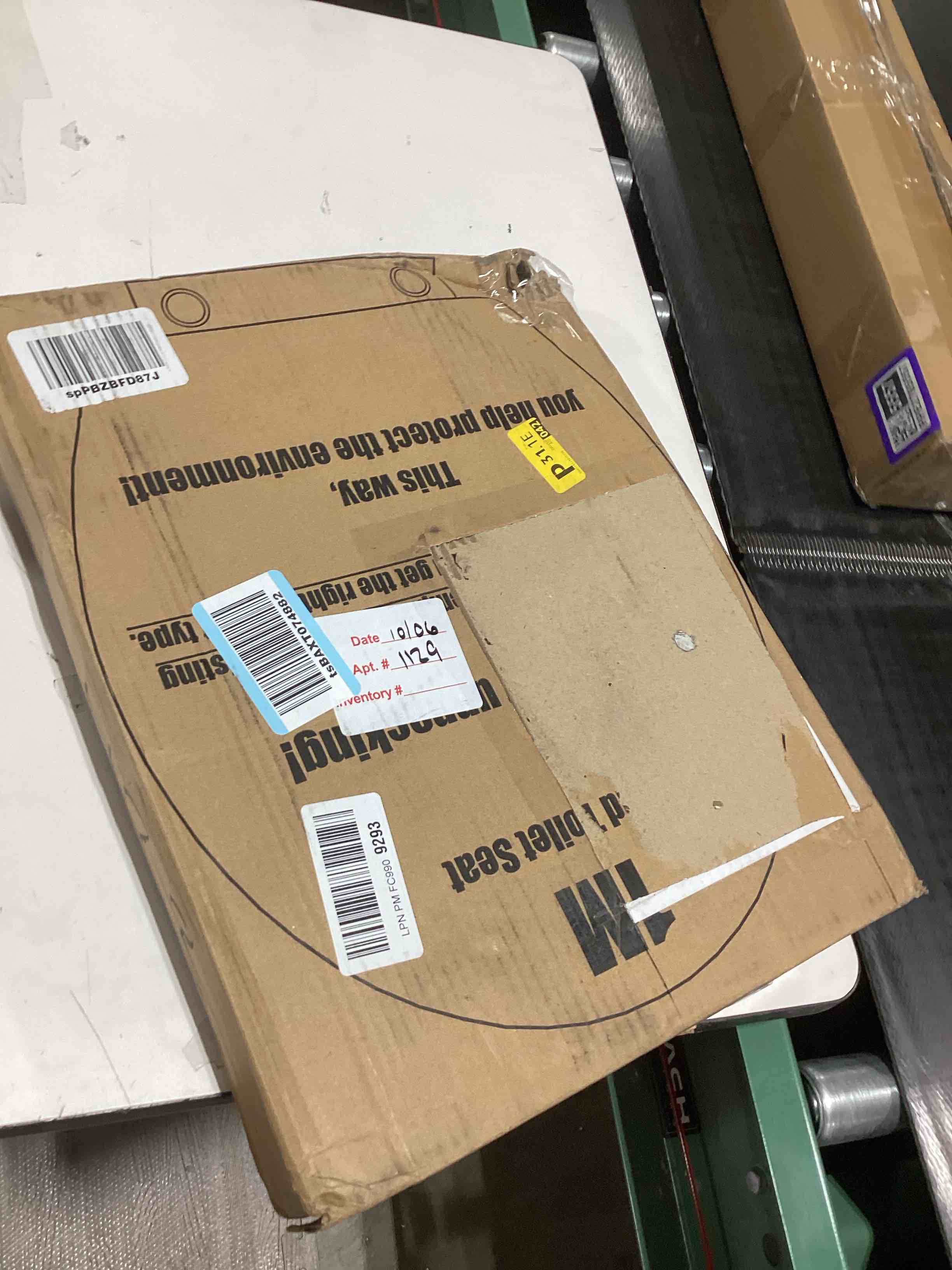 1M Family Toilet Seat, Patented Slow Close & Quick Releasing Technology, Anti-Wiggling, Easy to Inst