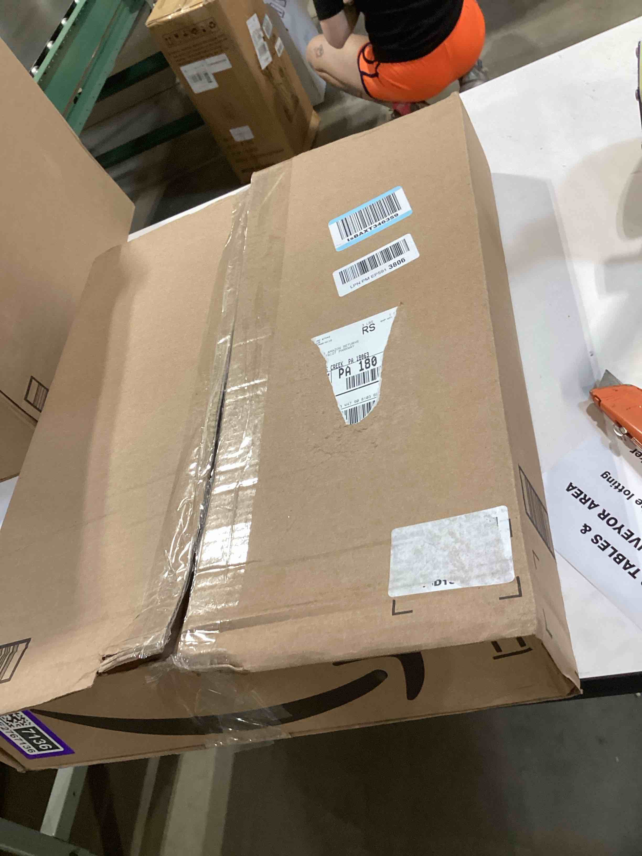 https://s3.amazonaws.com/lotting-images-prod/bidfta/PPE2767136_1758135960842.jpeg