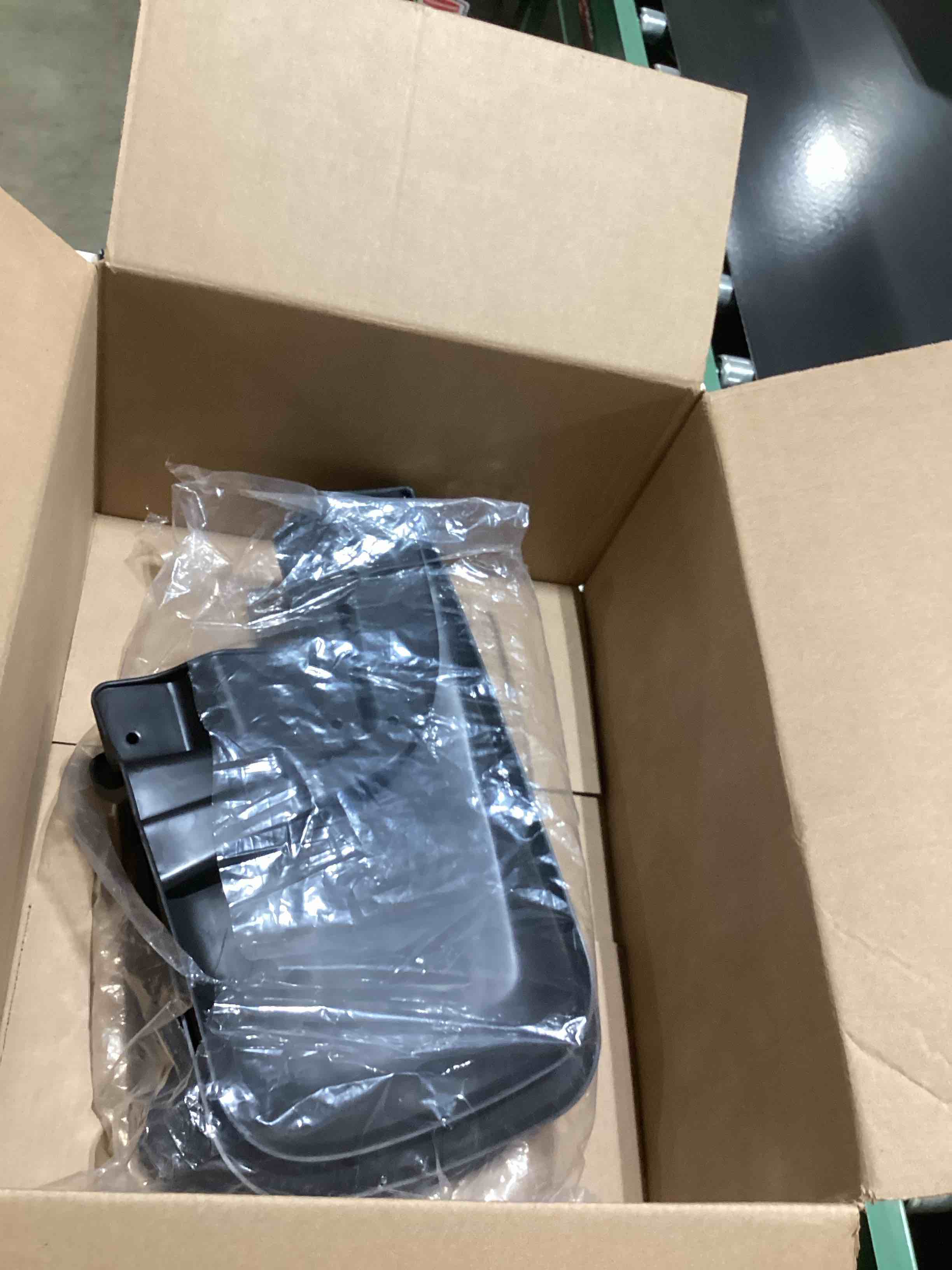 https://s3.amazonaws.com/lotting-images-prod/bidfta/PPE2767458_1758545784230.jpeg