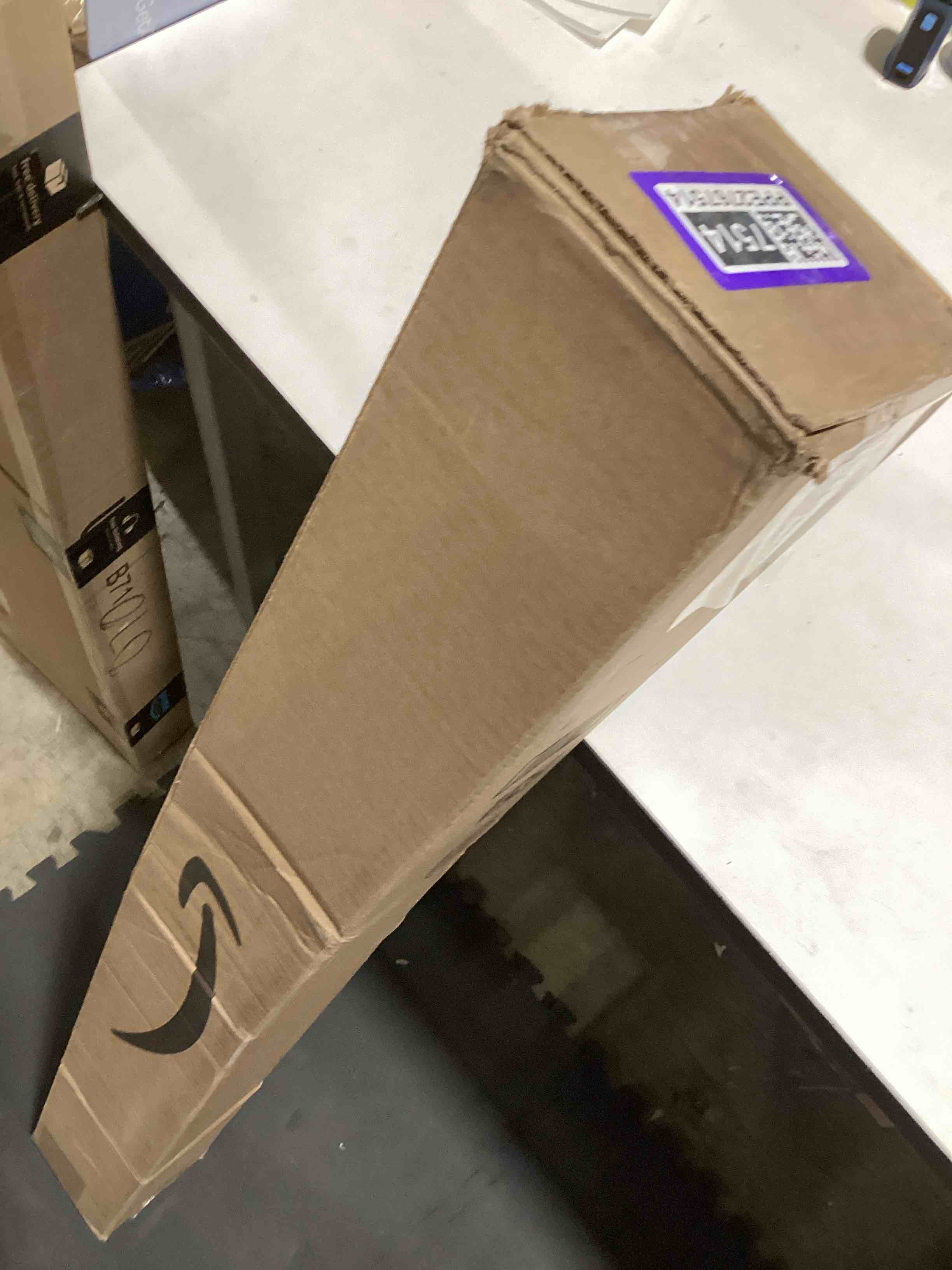 https://s3.amazonaws.com/lotting-images-prod/bidfta/PPE2767514_1758557653432.jpeg