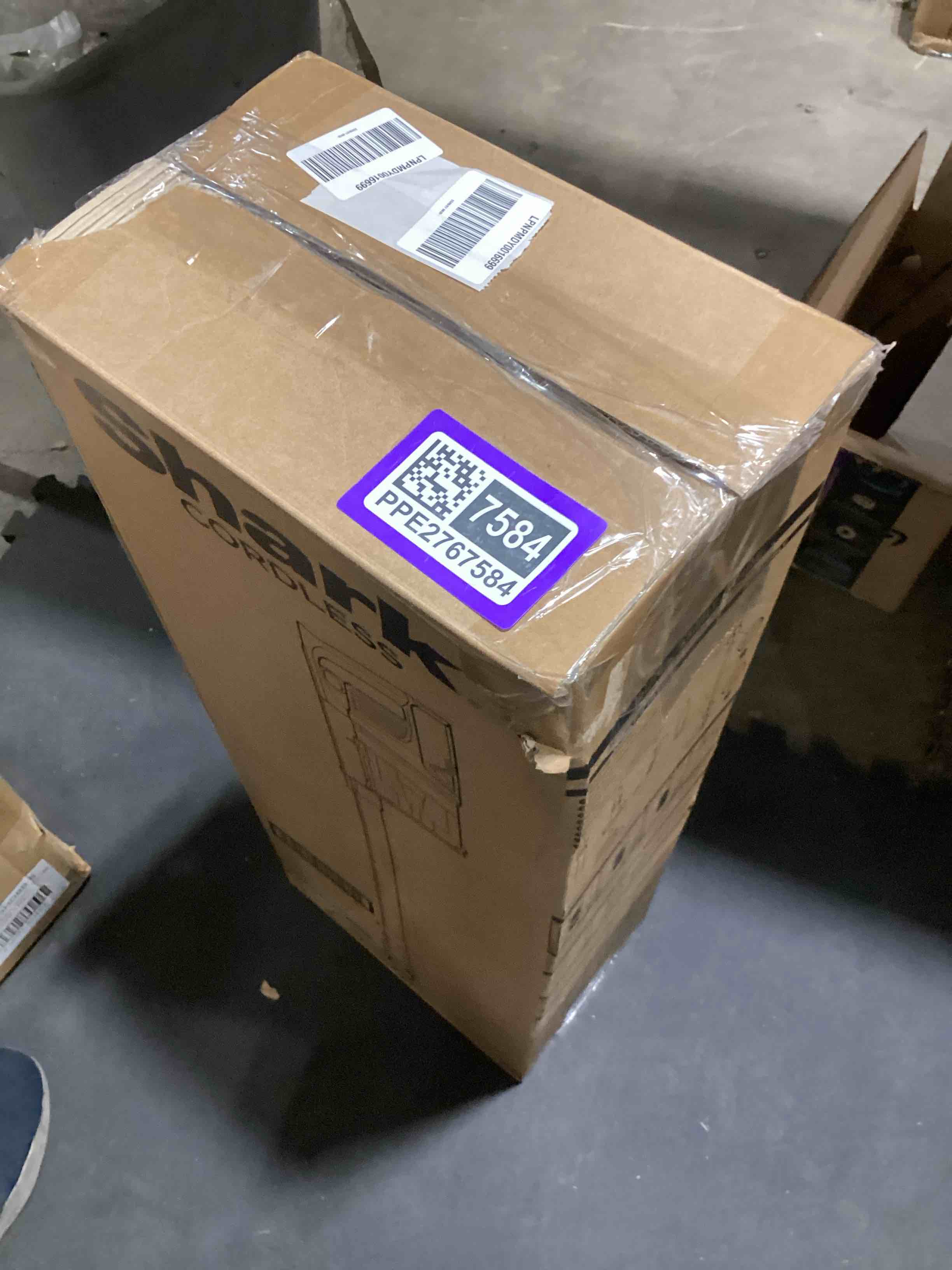 https://s3.amazonaws.com/lotting-images-prod/bidfta/PPE2767584_1758567205049.jpeg