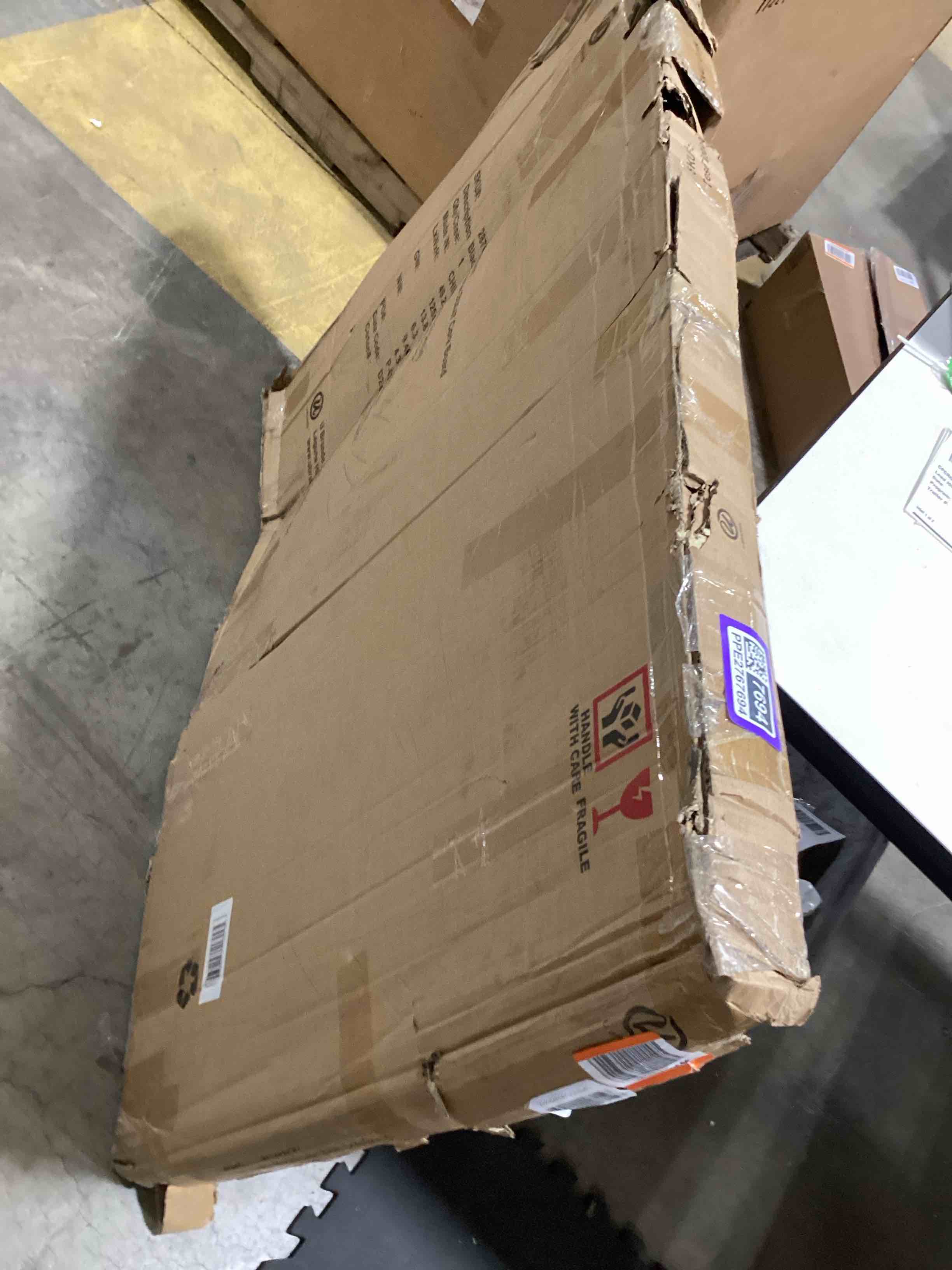 https://s3.amazonaws.com/lotting-images-prod/bidfta/PPE2767694_1758638981318.jpeg