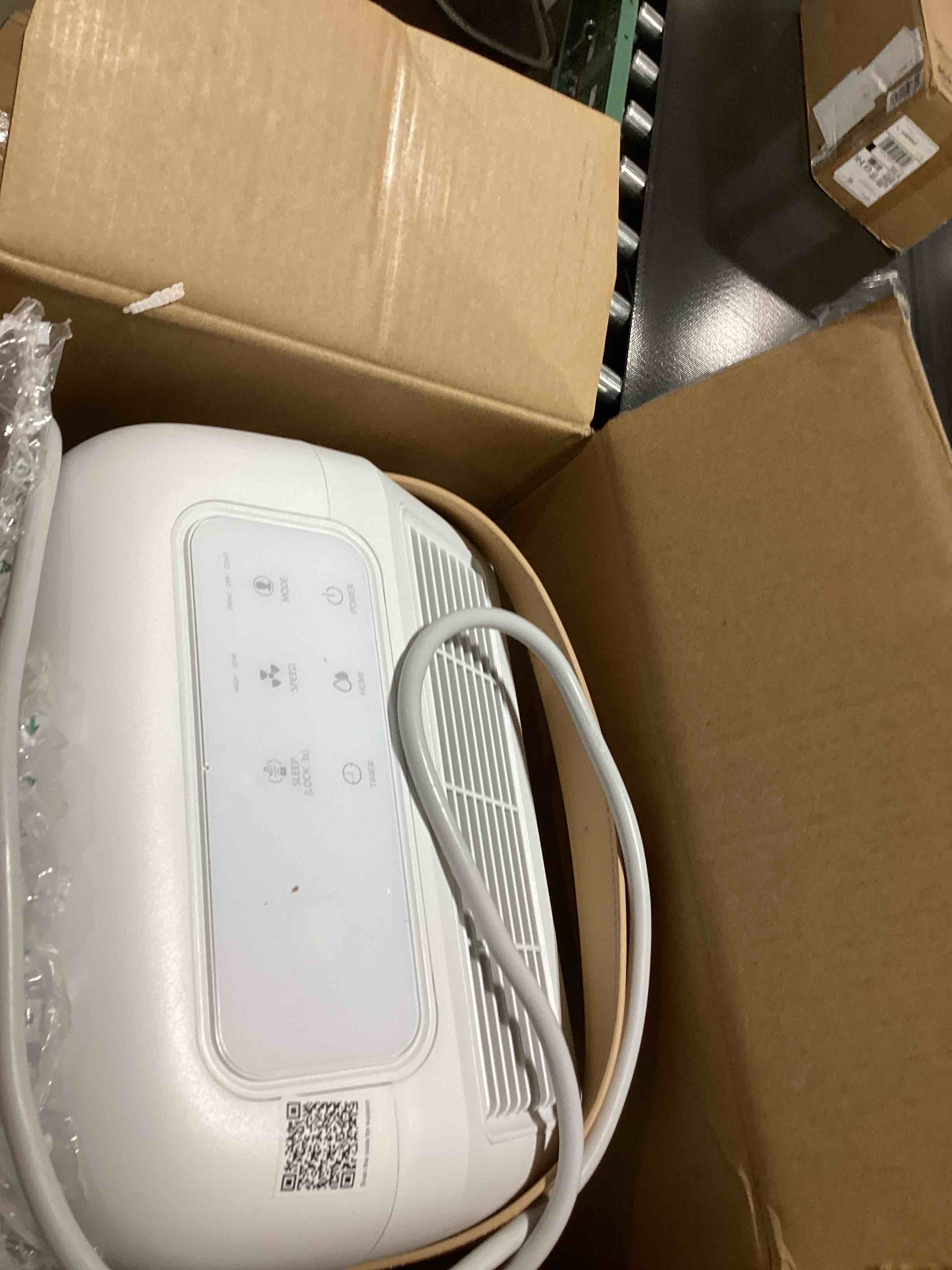 https://s3.amazonaws.com/lotting-images-prod/bidfta/PPE2767701_1758639378384.jpeg