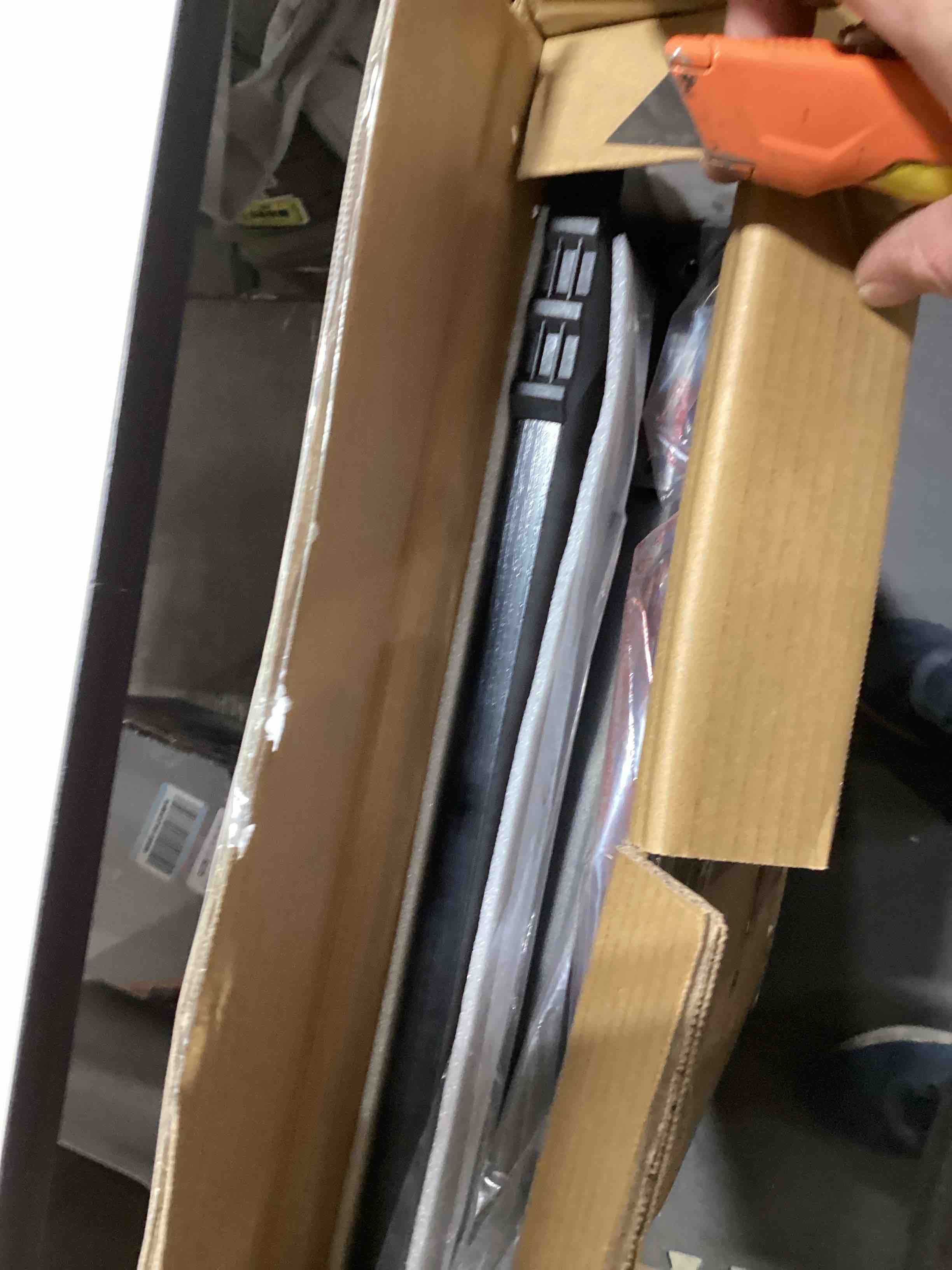 https://s3.amazonaws.com/lotting-images-prod/bidfta/PPE2767919_1758715423604.jpeg