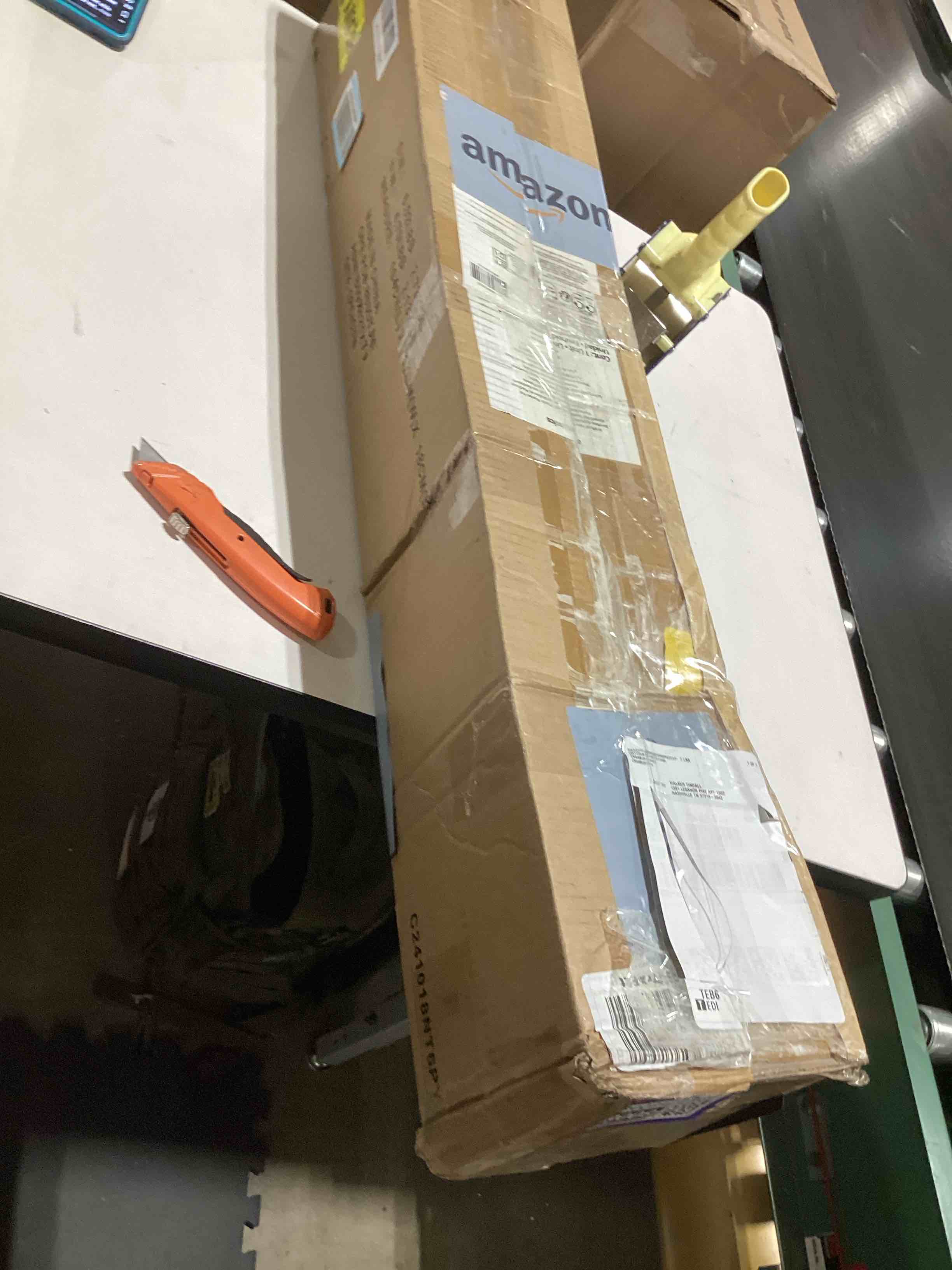 https://s3.amazonaws.com/lotting-images-prod/bidfta/PPE2768008_1758725243377.jpeg