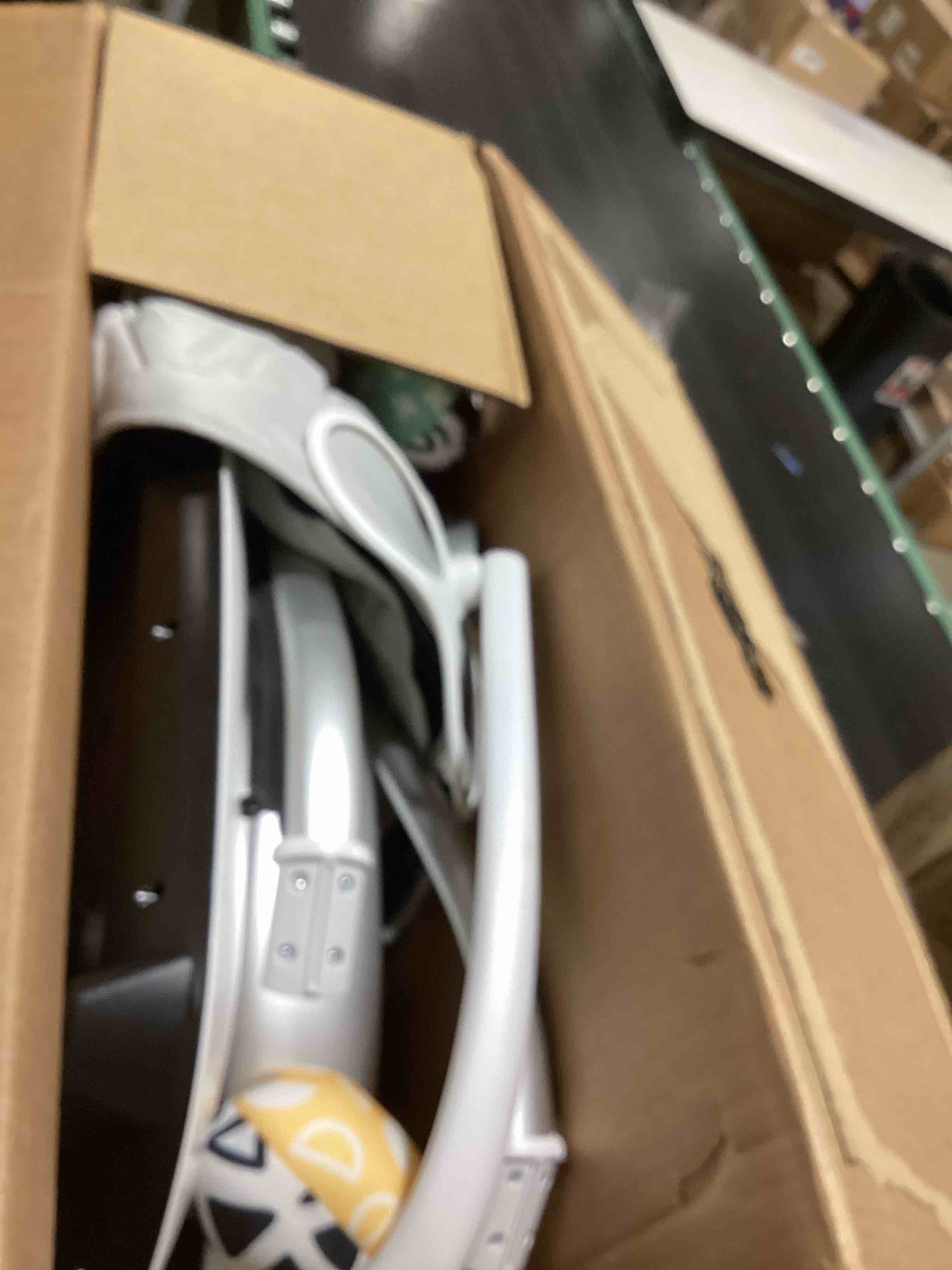 https://s3.amazonaws.com/lotting-images-prod/bidfta/PPE2768151_1758801468072.jpeg