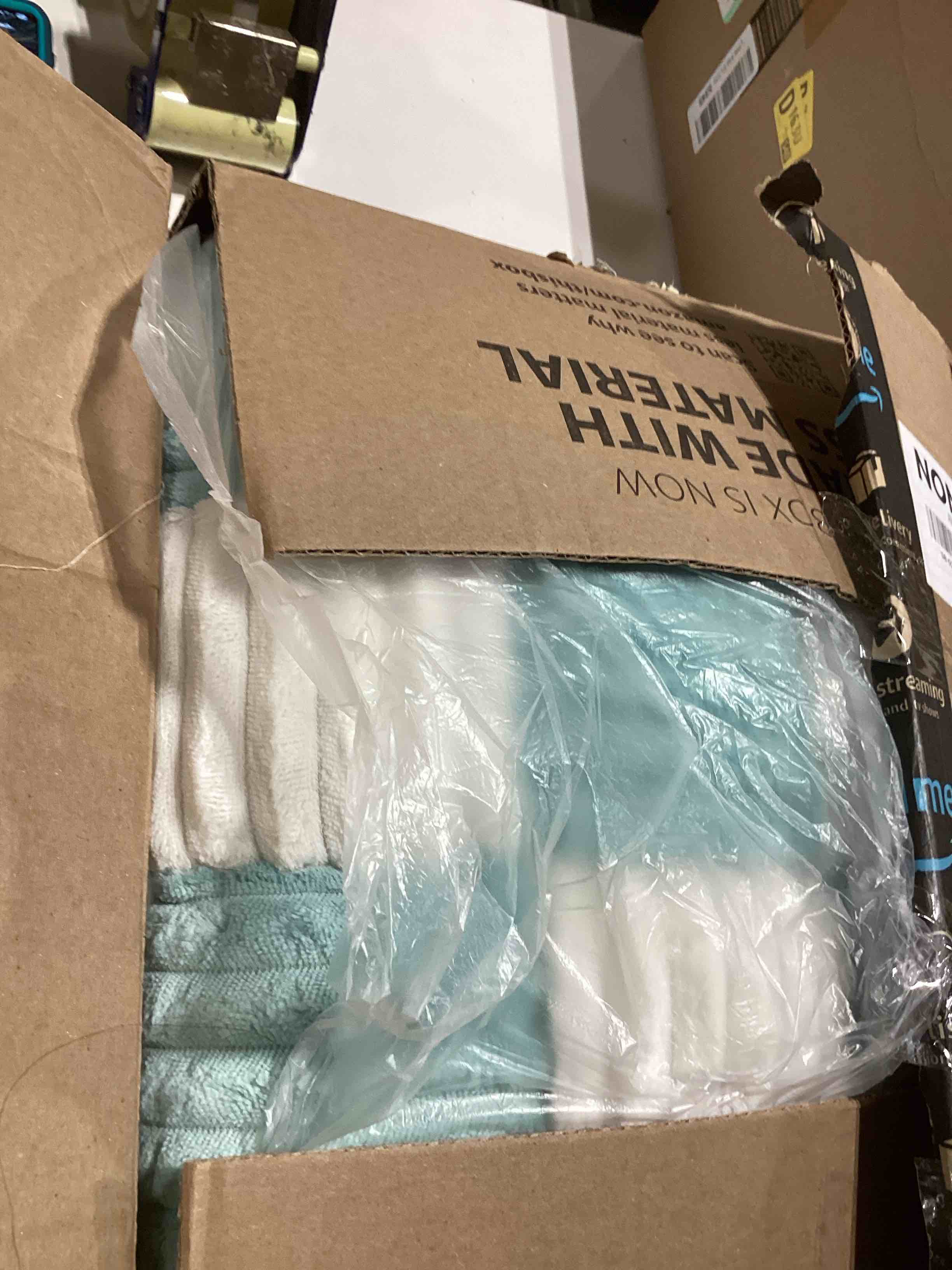 https://s3.amazonaws.com/lotting-images-prod/bidfta/PPE2768435_1758887307525.jpeg