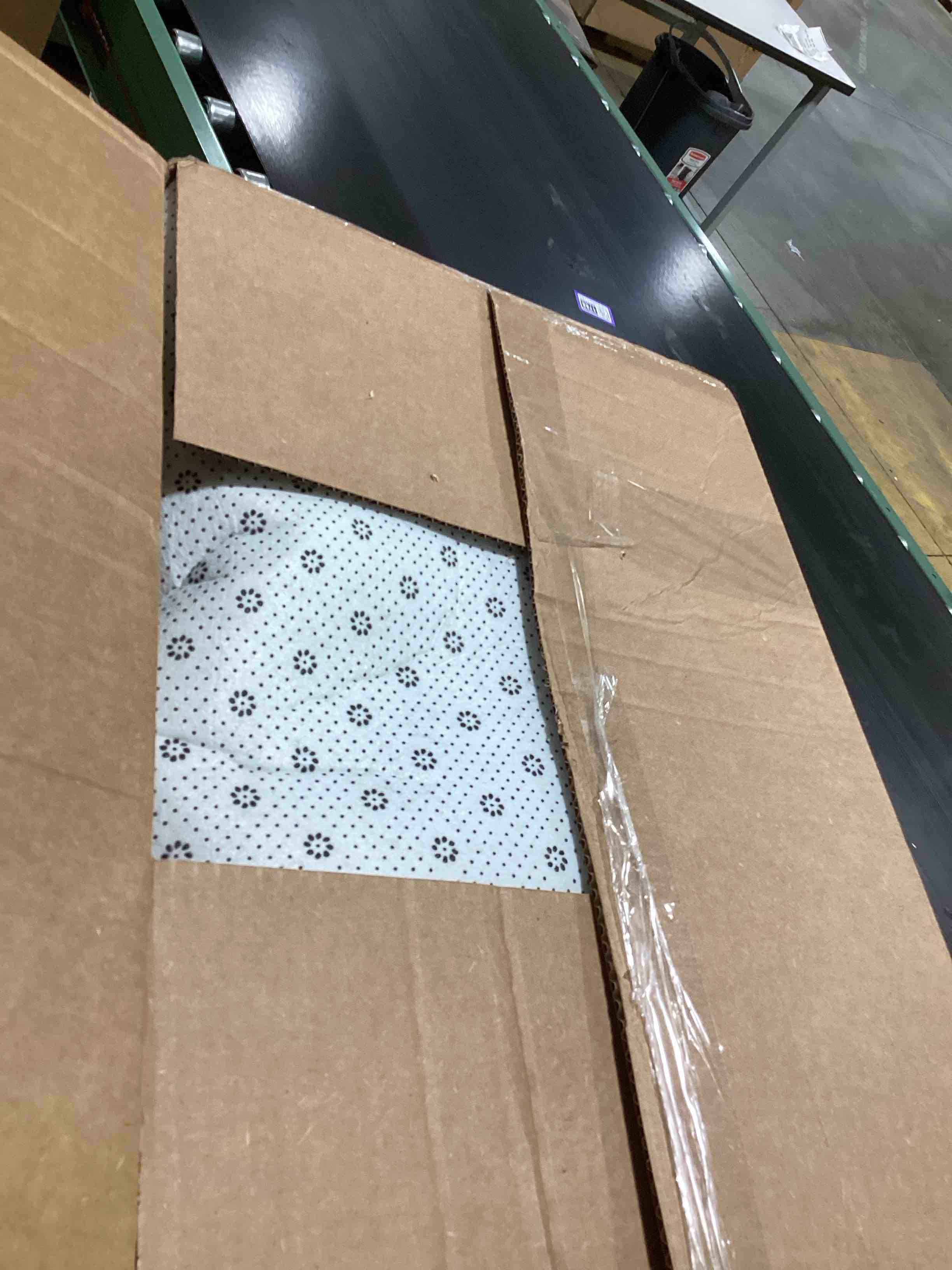 https://s3.amazonaws.com/lotting-images-prod/bidfta/PPE2768515_1758896484554.jpeg