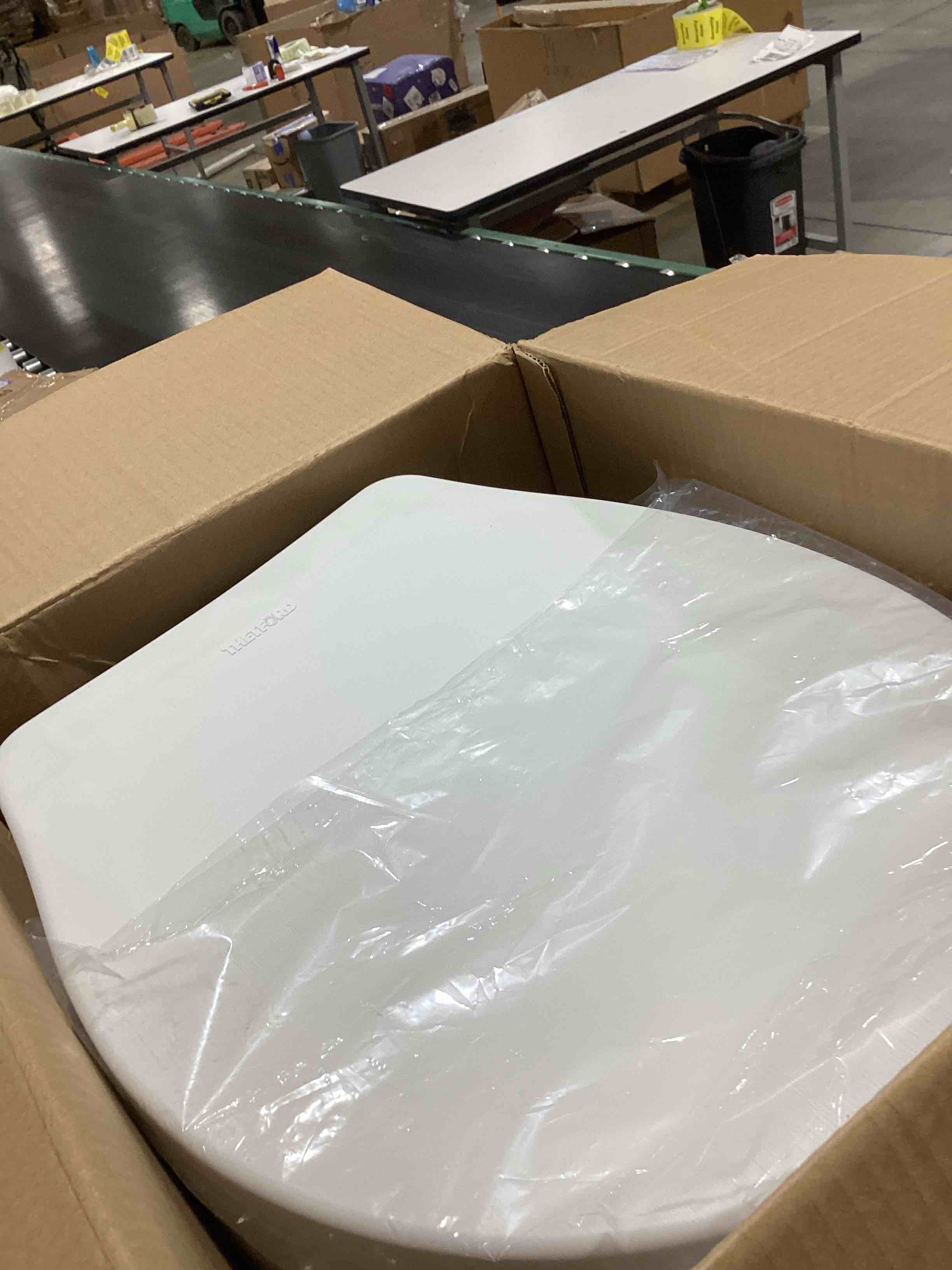 https://s3.amazonaws.com/lotting-images-prod/bidfta/PPE2768523_1758897107042.jpeg
