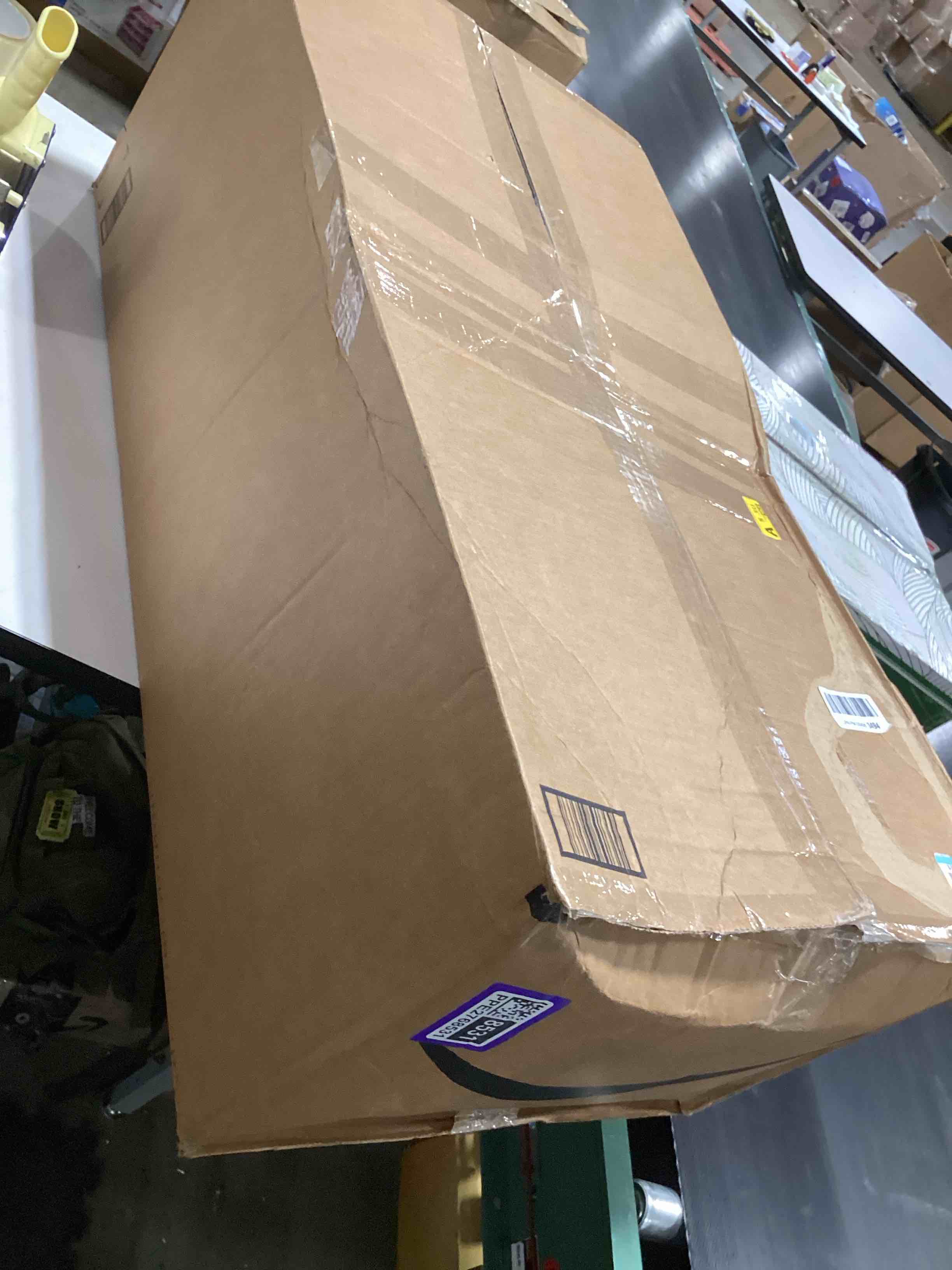 https://s3.amazonaws.com/lotting-images-prod/bidfta/PPE2768531_1758897855578.jpeg