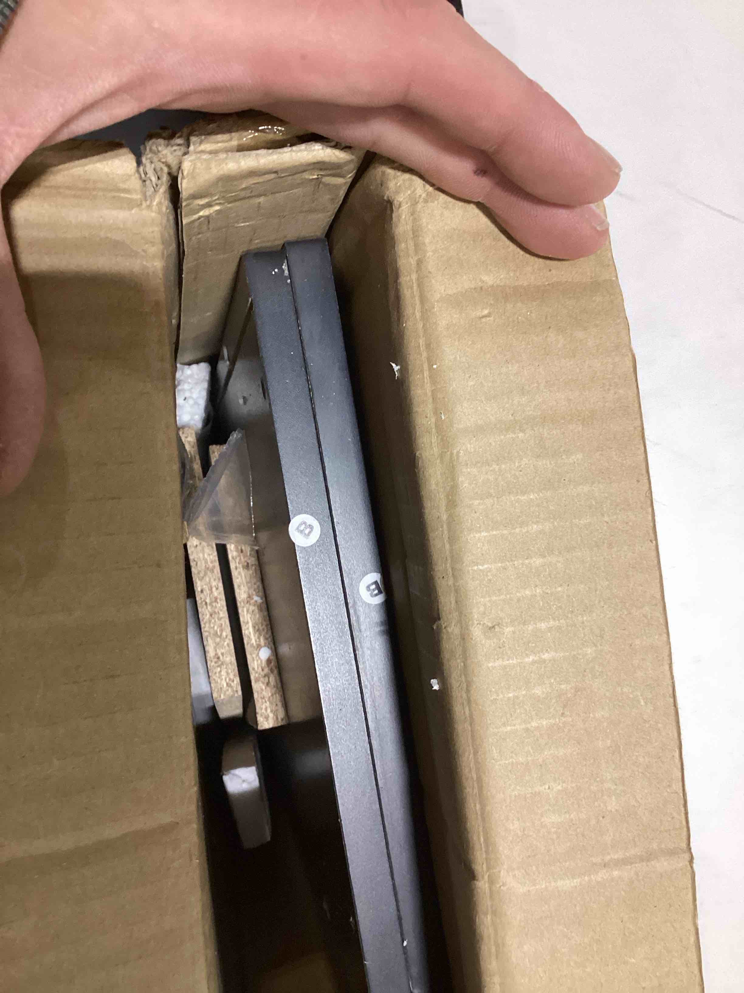 https://s3.amazonaws.com/lotting-images-prod/bidfta/PPE2768595_1759149120922.jpeg