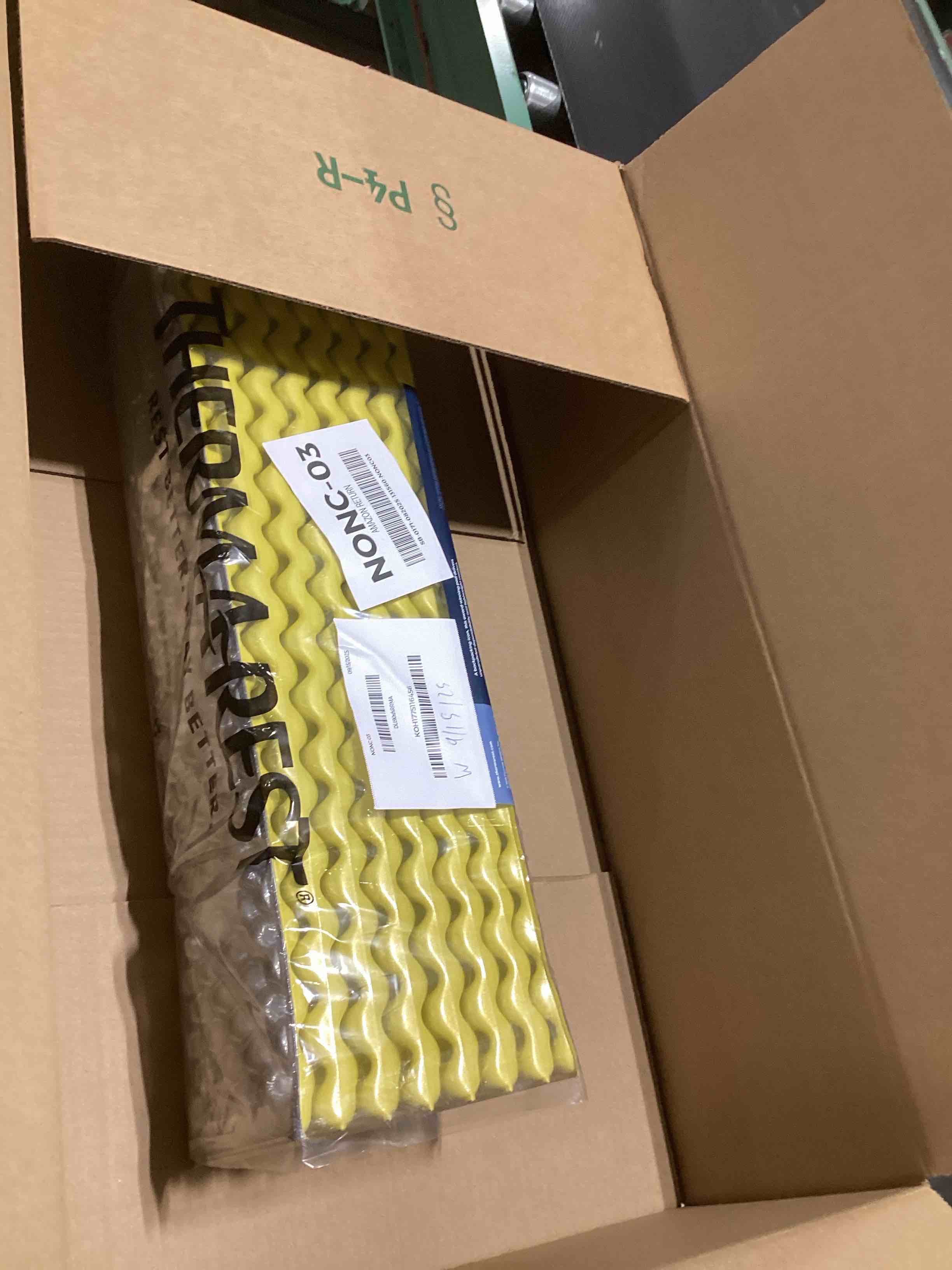 https://s3.amazonaws.com/lotting-images-prod/bidfta/PPE2768695_1759163922766.jpeg