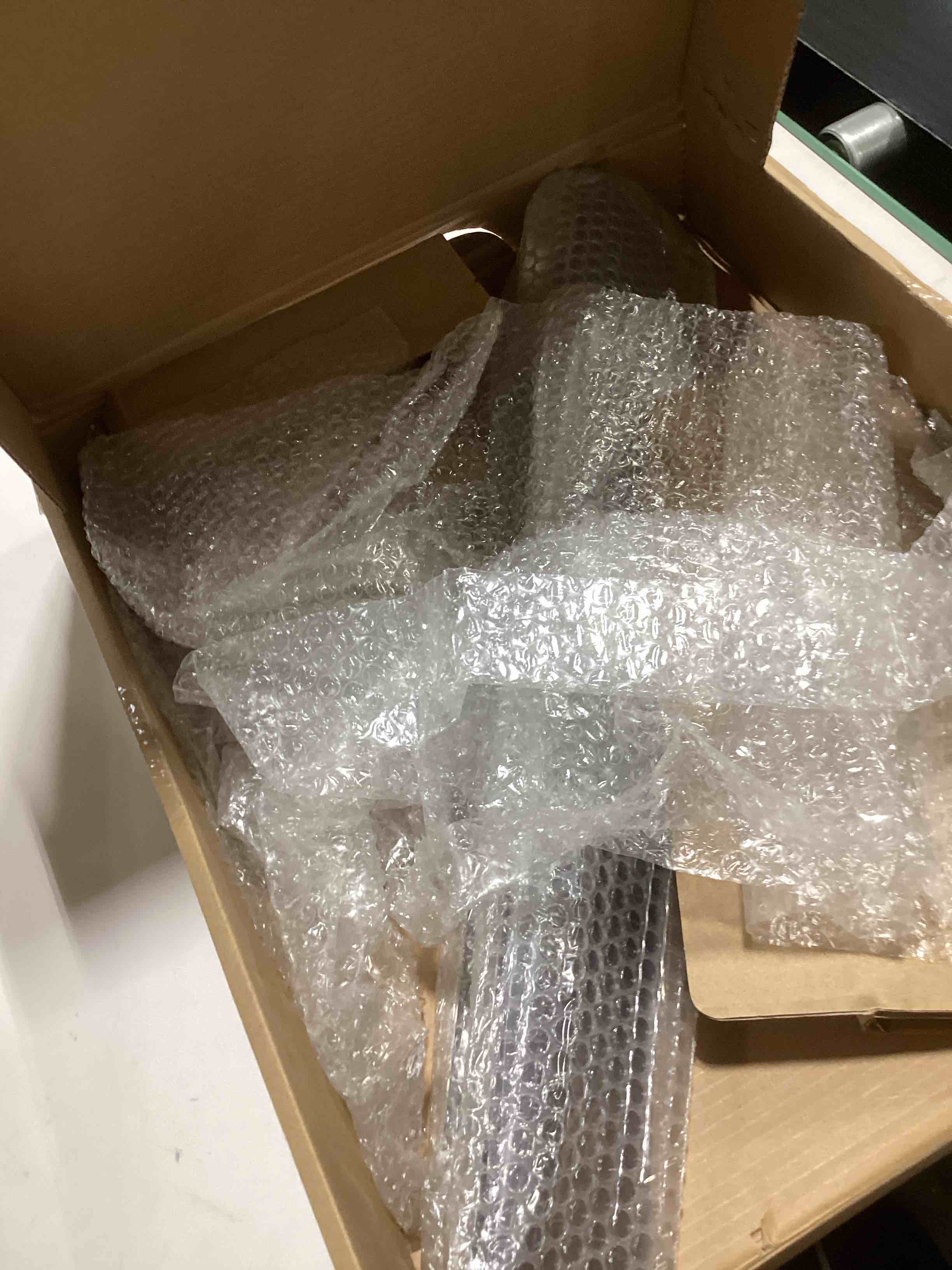 https://s3.amazonaws.com/lotting-images-prod/bidfta/PPE2768762_1759171884714.jpeg