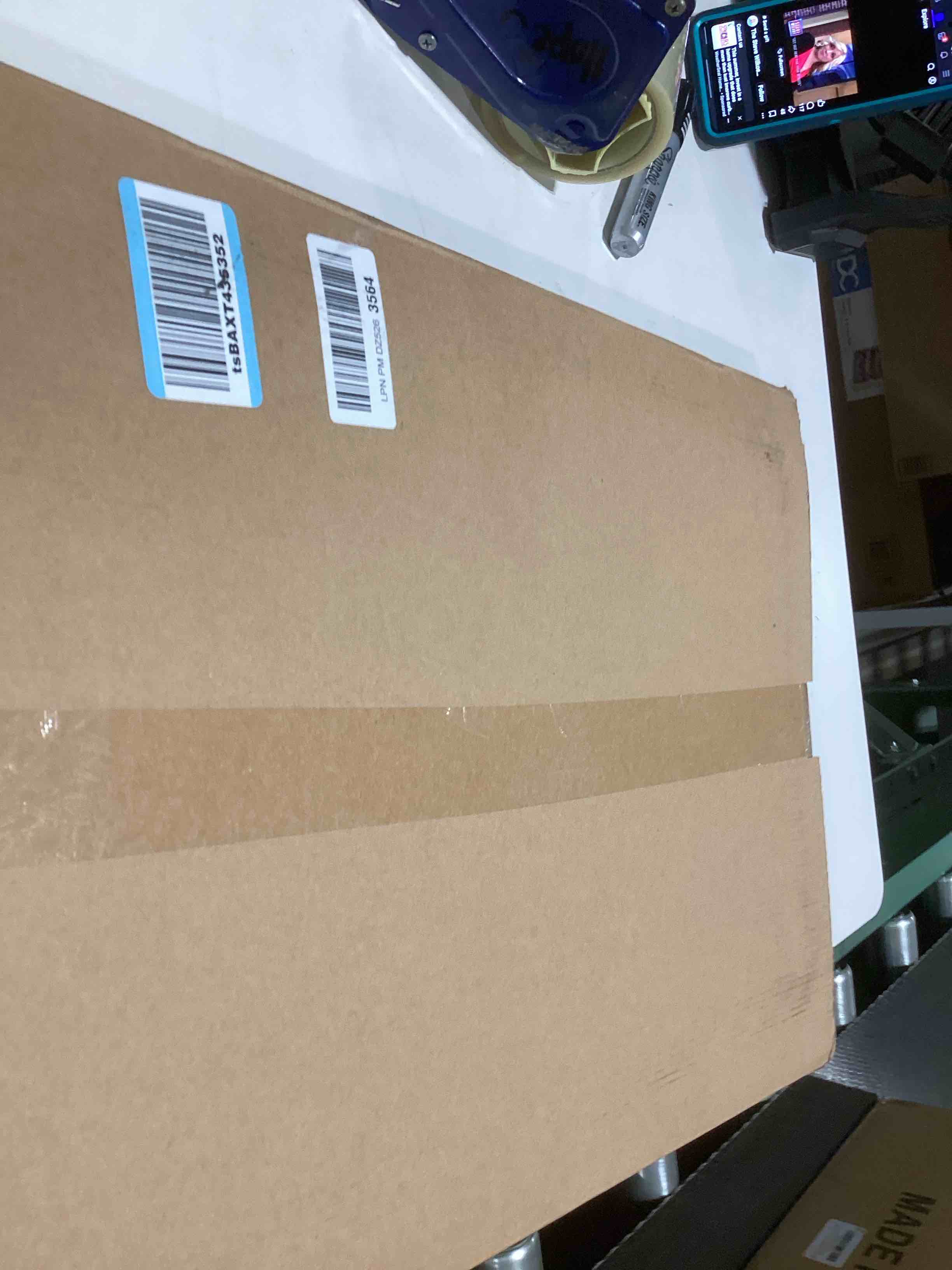 https://s3.amazonaws.com/lotting-images-prod/bidfta/PPE2769145_1759330739546.jpeg