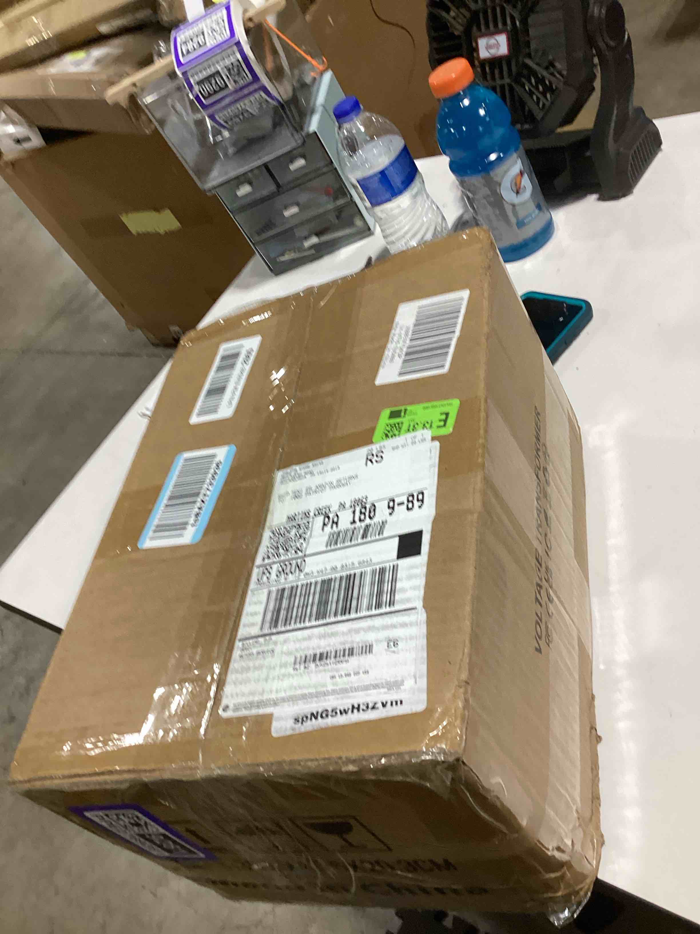 https://s3.amazonaws.com/lotting-images-prod/bidfta/PPE2769281_1759409934494.jpeg