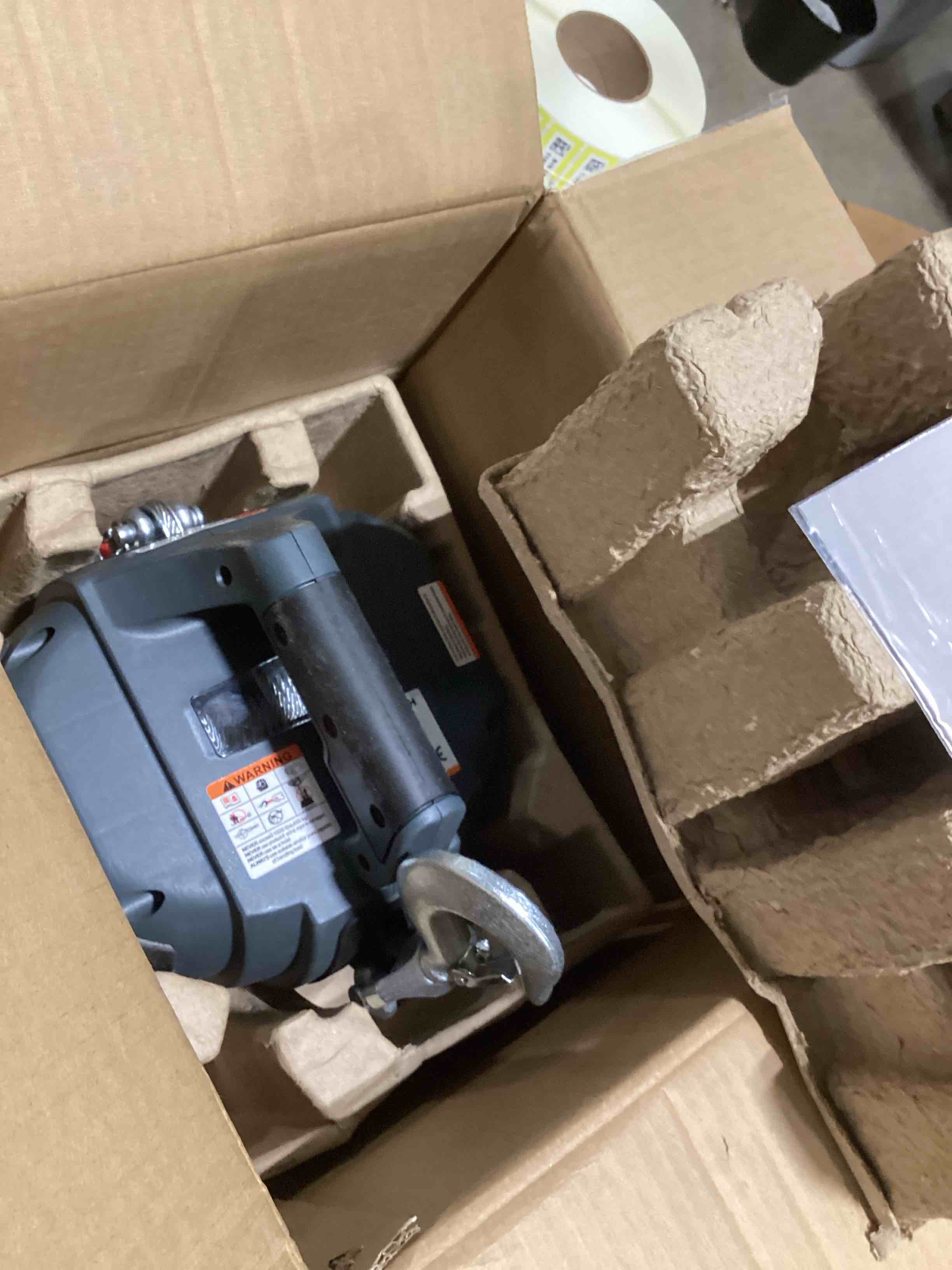 https://s3.amazonaws.com/lotting-images-prod/bidfta/PPE2769383_1759425802992.jpeg