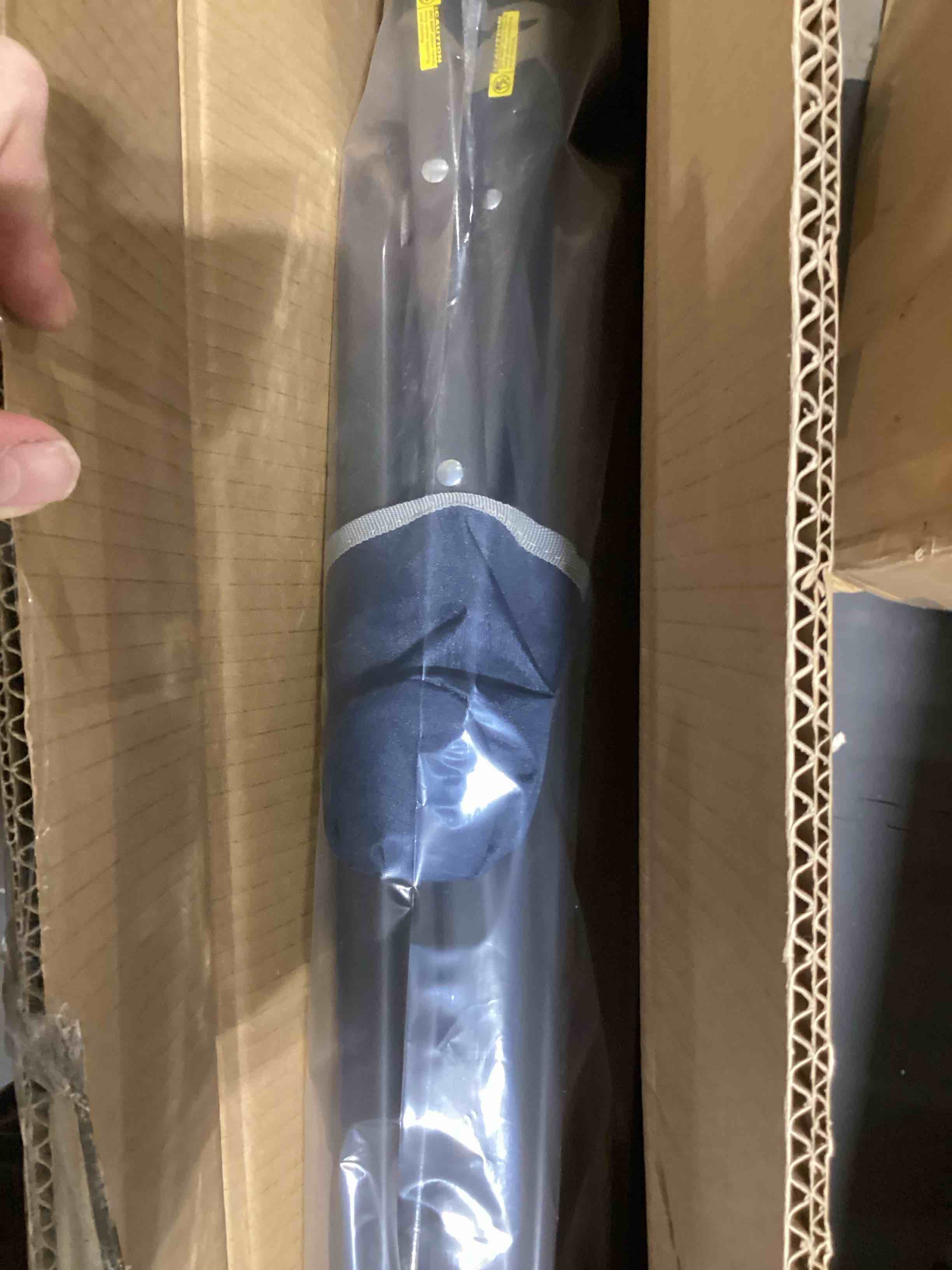 https://s3.amazonaws.com/lotting-images-prod/bidfta/PPE2769445_1759491487945.jpeg