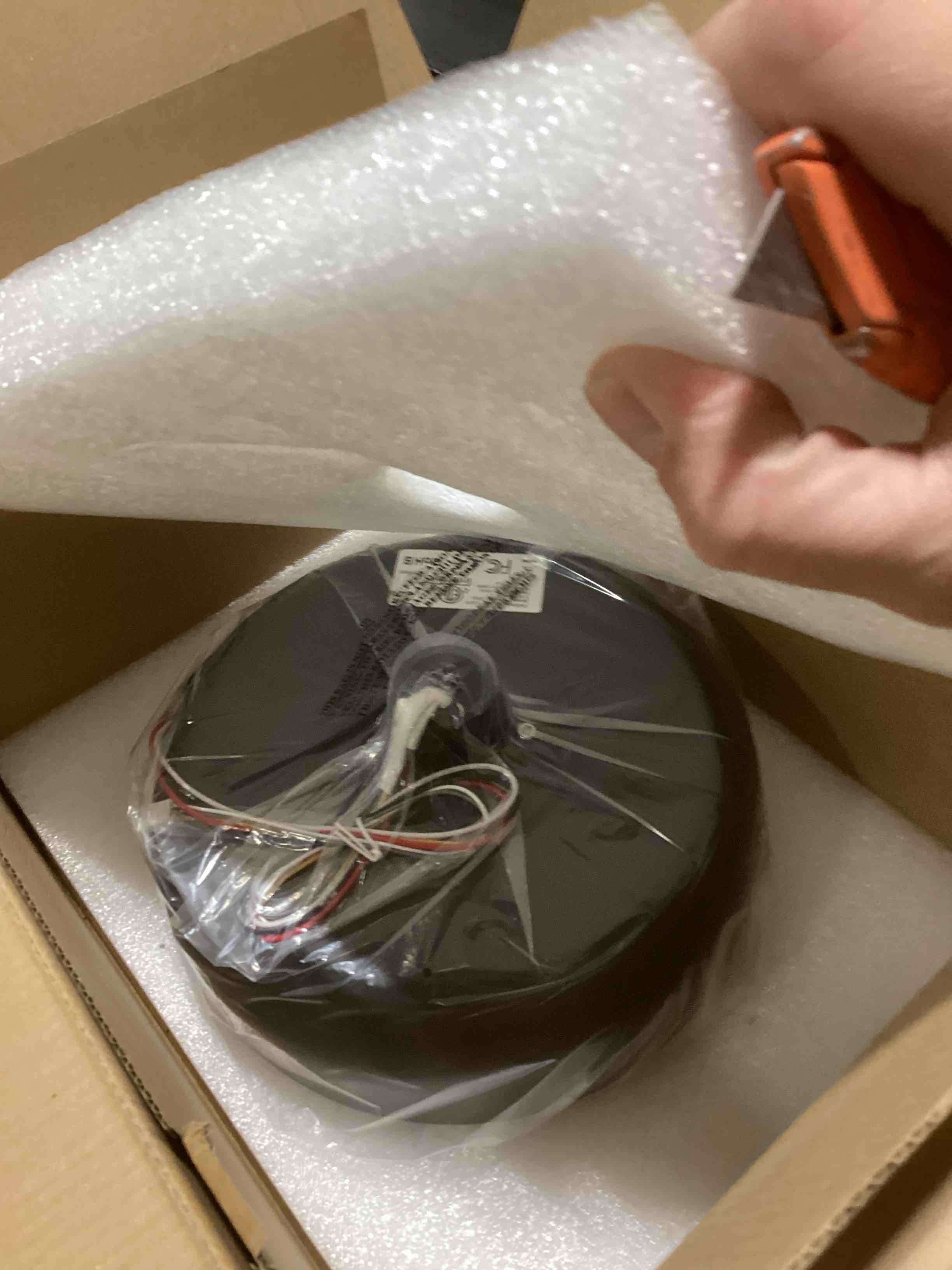 https://s3.amazonaws.com/lotting-images-prod/bidfta/PPE2769507_1759499284347.jpeg