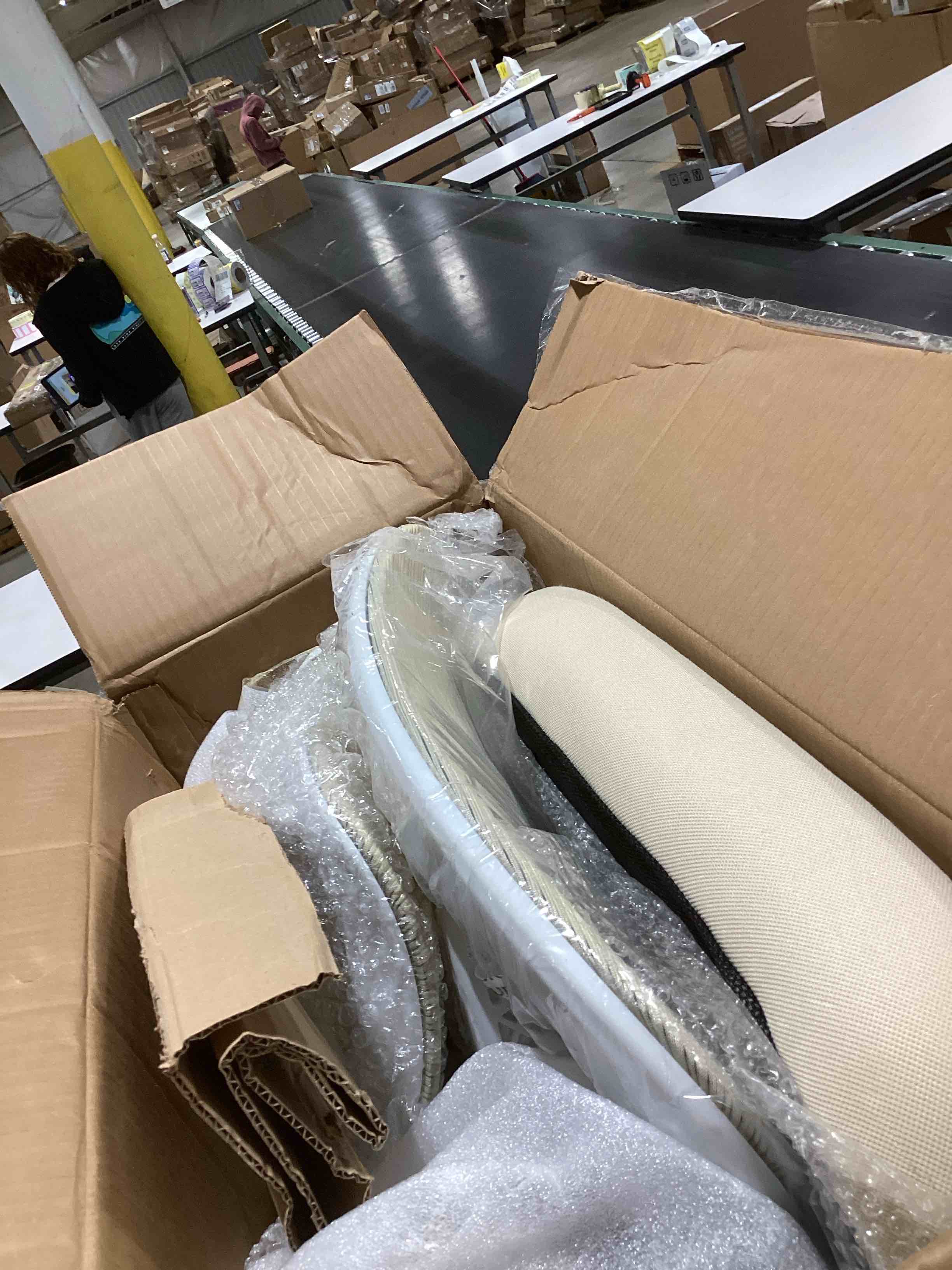 https://s3.amazonaws.com/lotting-images-prod/bidfta/PPE2769523_1759500829982.jpeg
