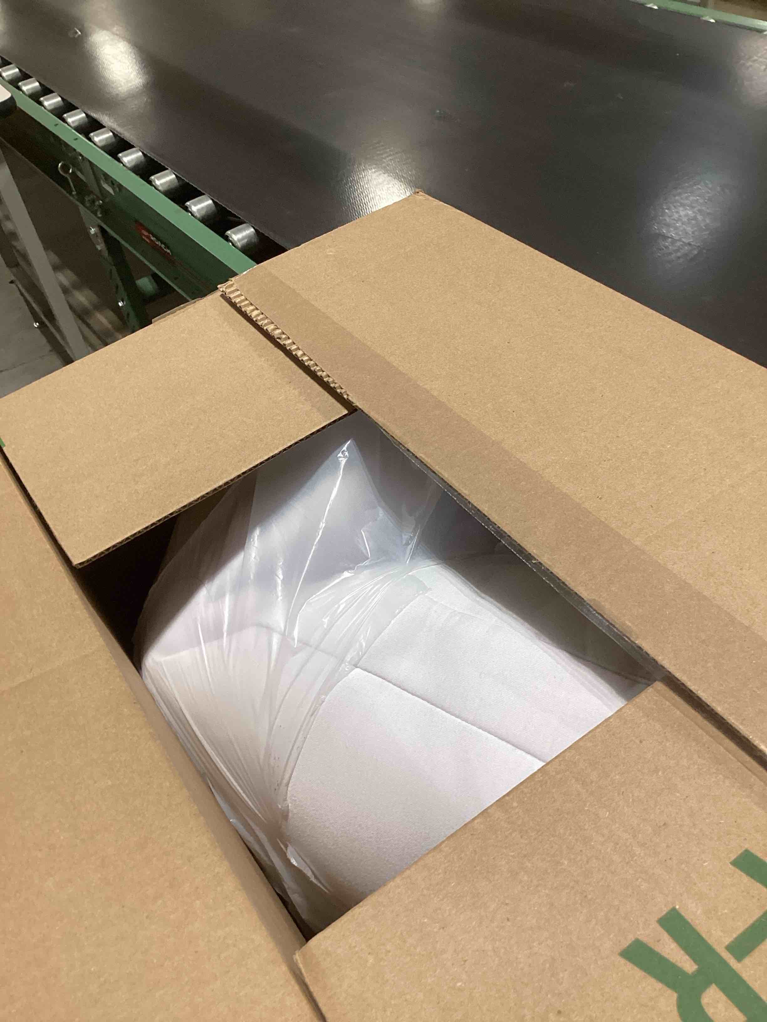 https://s3.amazonaws.com/lotting-images-prod/bidfta/PPE2769564_1759504548350.jpeg