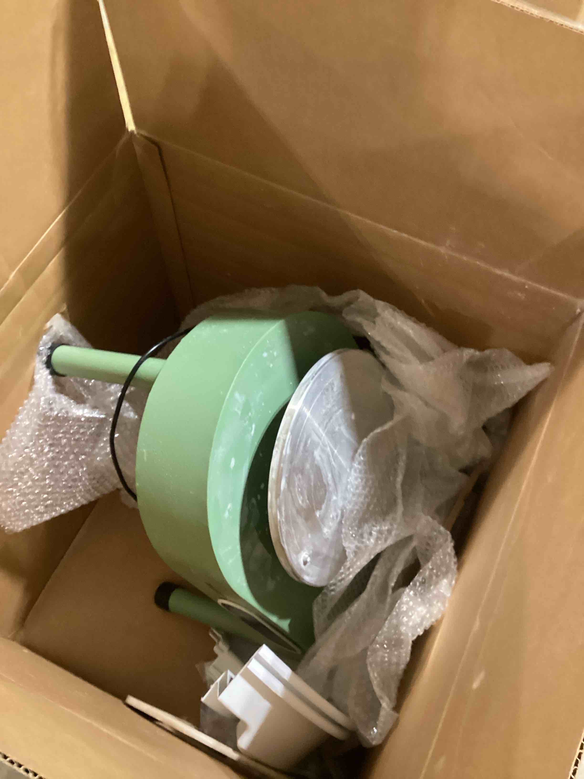 https://s3.amazonaws.com/lotting-images-prod/bidfta/PPE2769639_1759754929899.jpeg