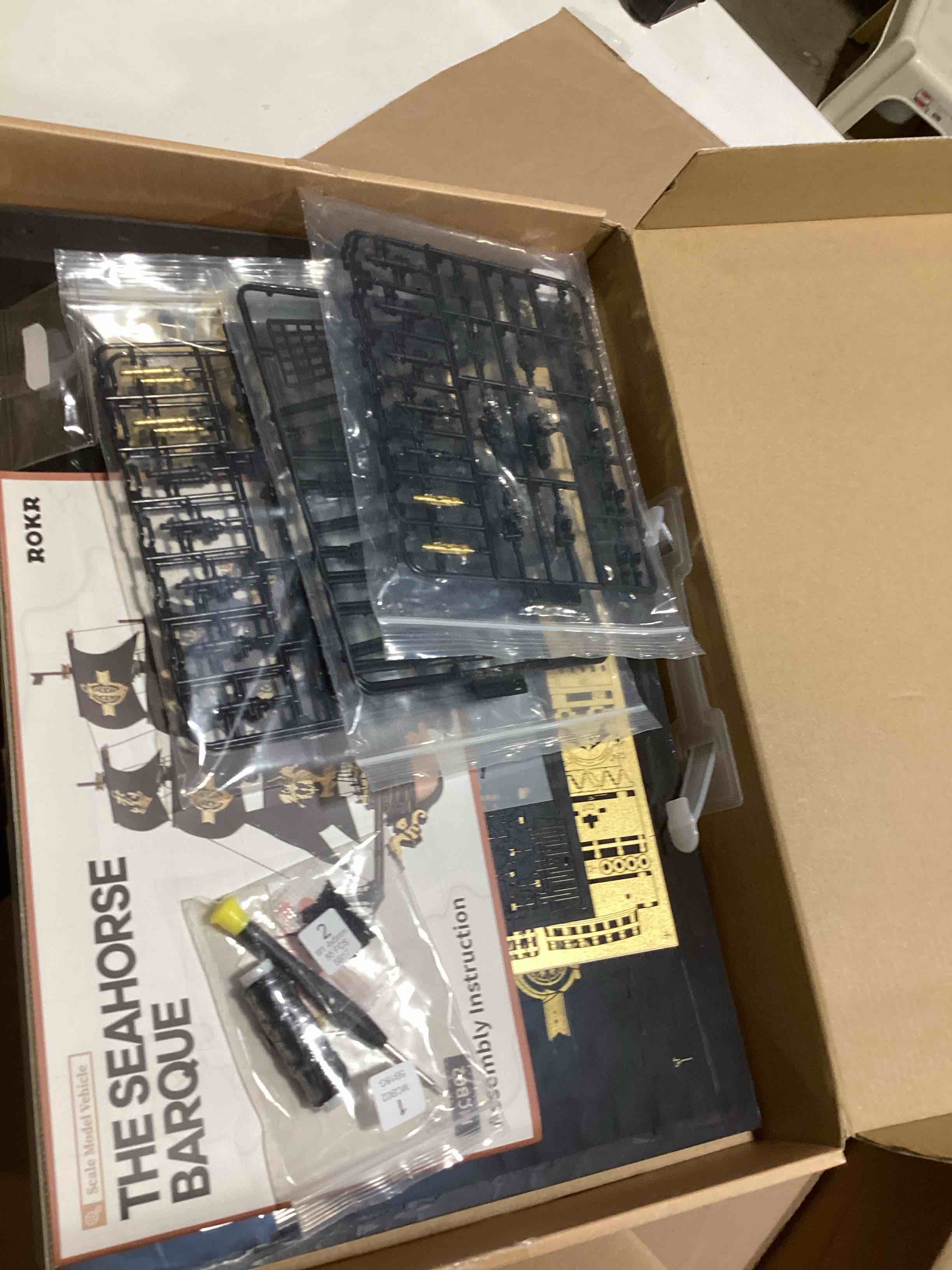 https://s3.amazonaws.com/lotting-images-prod/bidfta/PPE2769726_1759769459860.jpeg