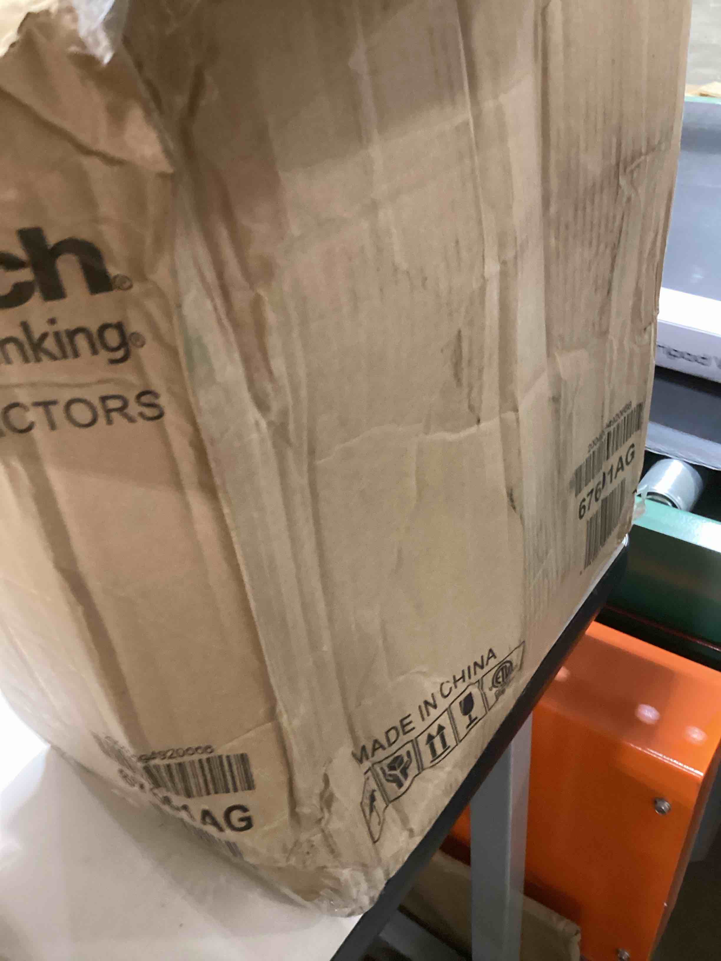 https://s3.amazonaws.com/lotting-images-prod/bidfta/PPE2769727_1759769364164.jpeg