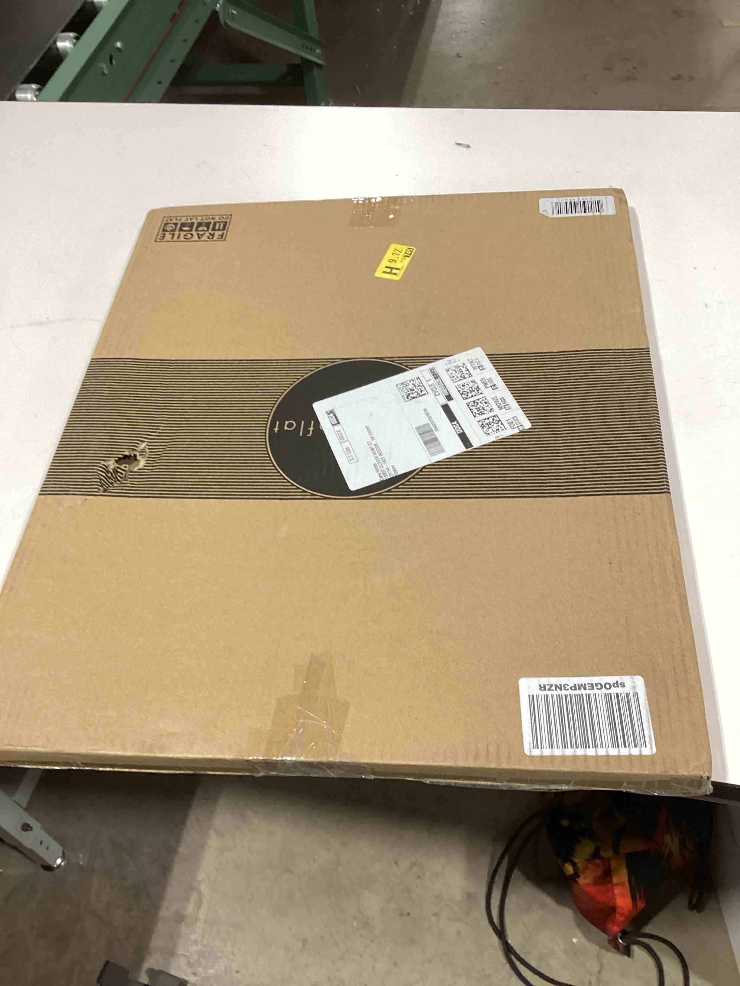 https://s3.amazonaws.com/lotting-images-prod/bidfta/PPE2770029_1759841352520.jpeg