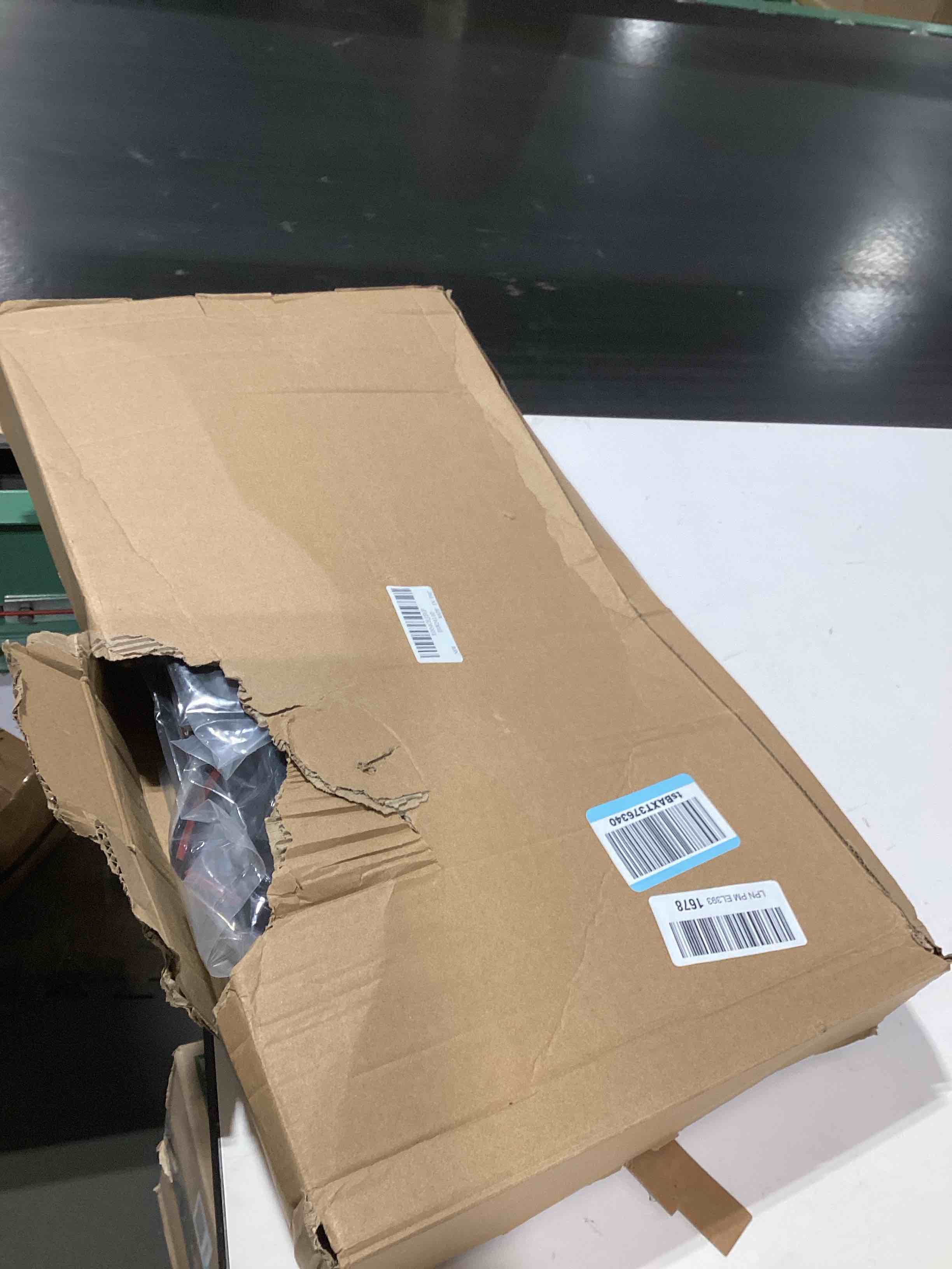 https://s3.amazonaws.com/lotting-images-prod/bidfta/PPE2770150_1760013324355.jpeg