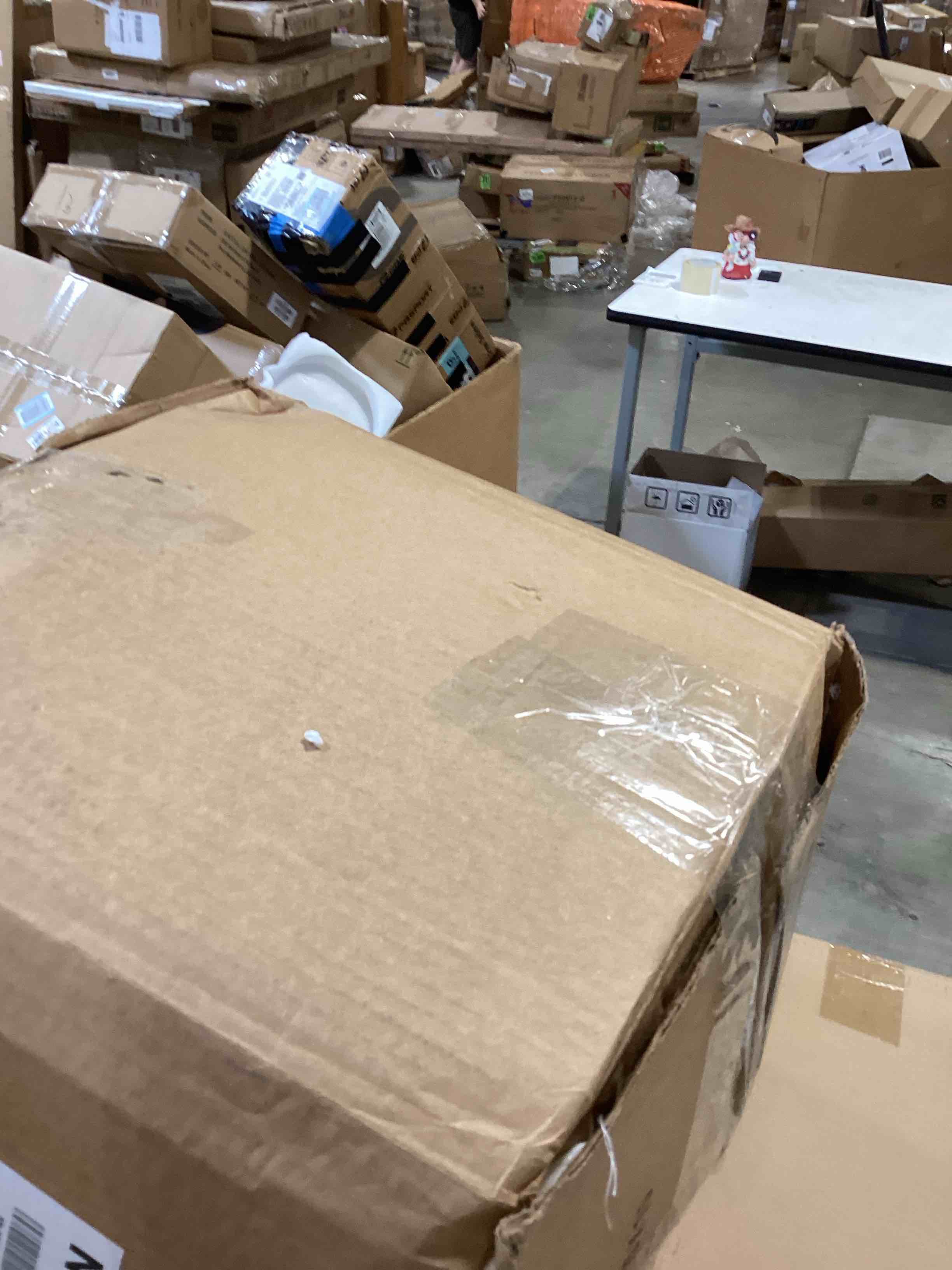 https://s3.amazonaws.com/lotting-images-prod/bidfta/PPE2773014_1759254849653.jpeg