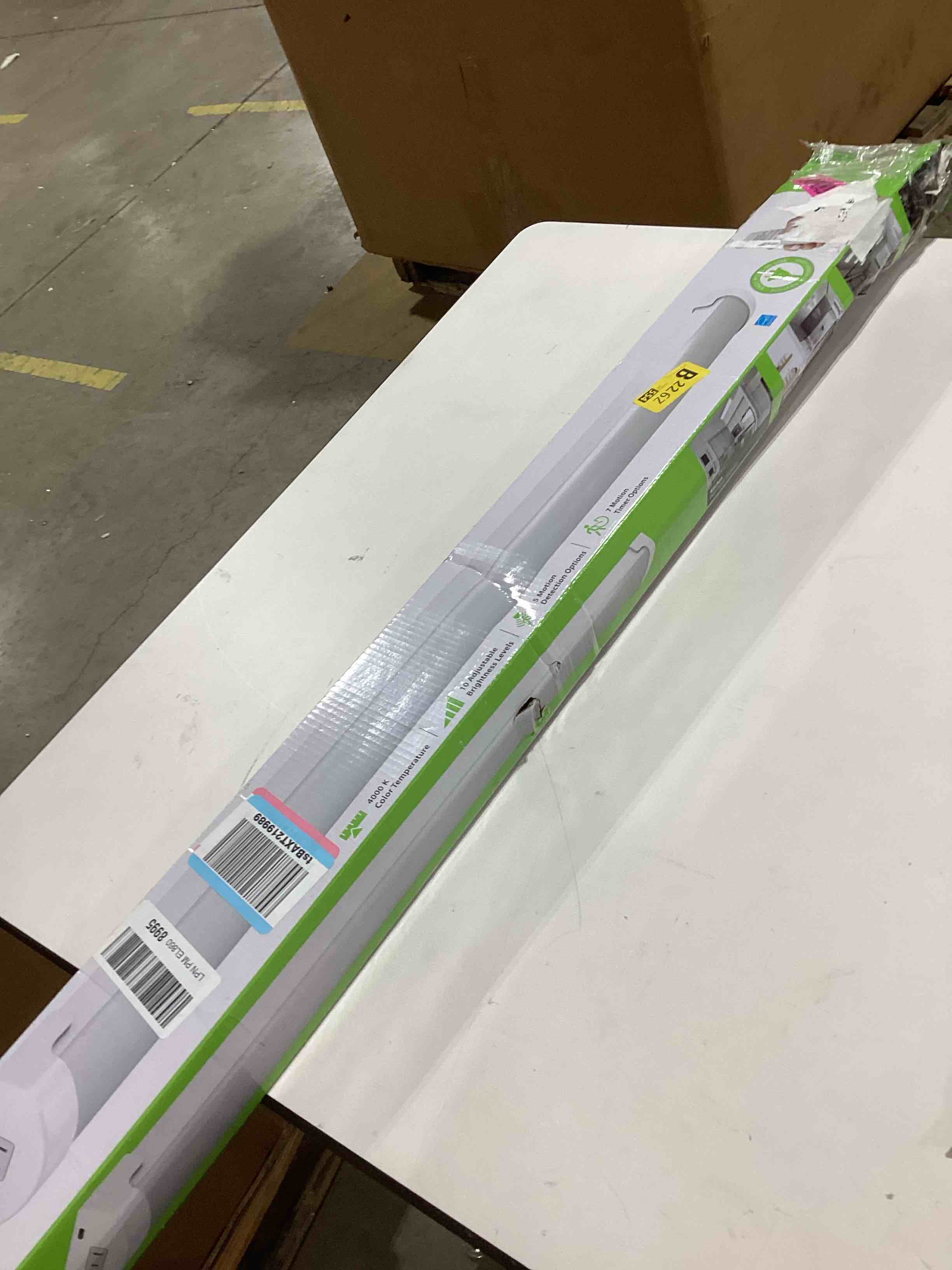 https://s3.amazonaws.com/lotting-images-prod/bidfta/PPE2773050_1759316946509.jpeg