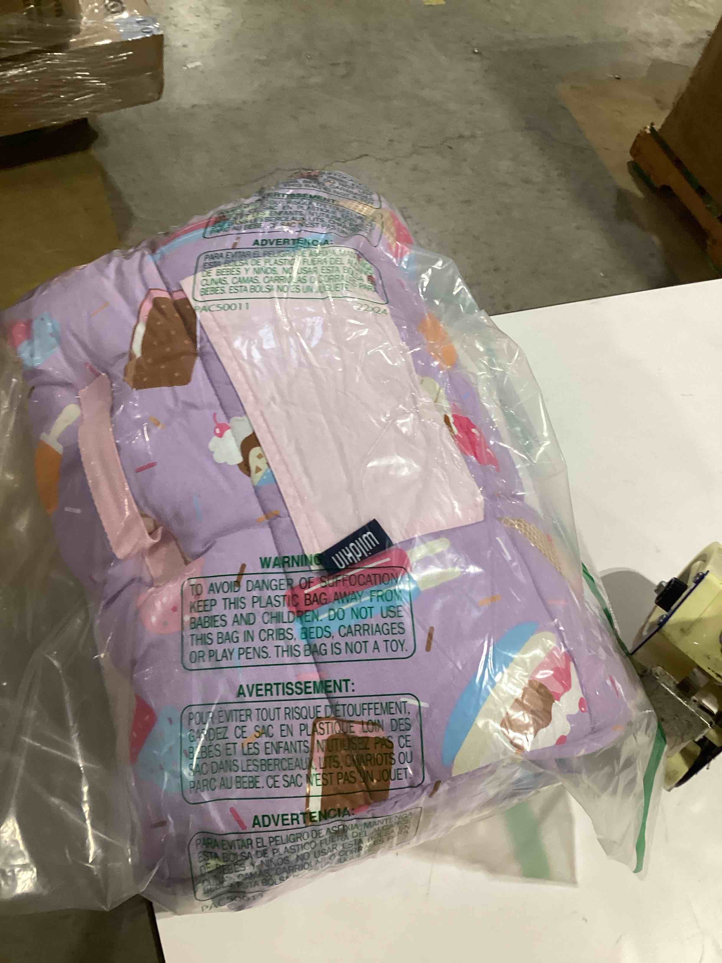 https://s3.amazonaws.com/lotting-images-prod/bidfta/PPE2773327_1759408178138.jpeg