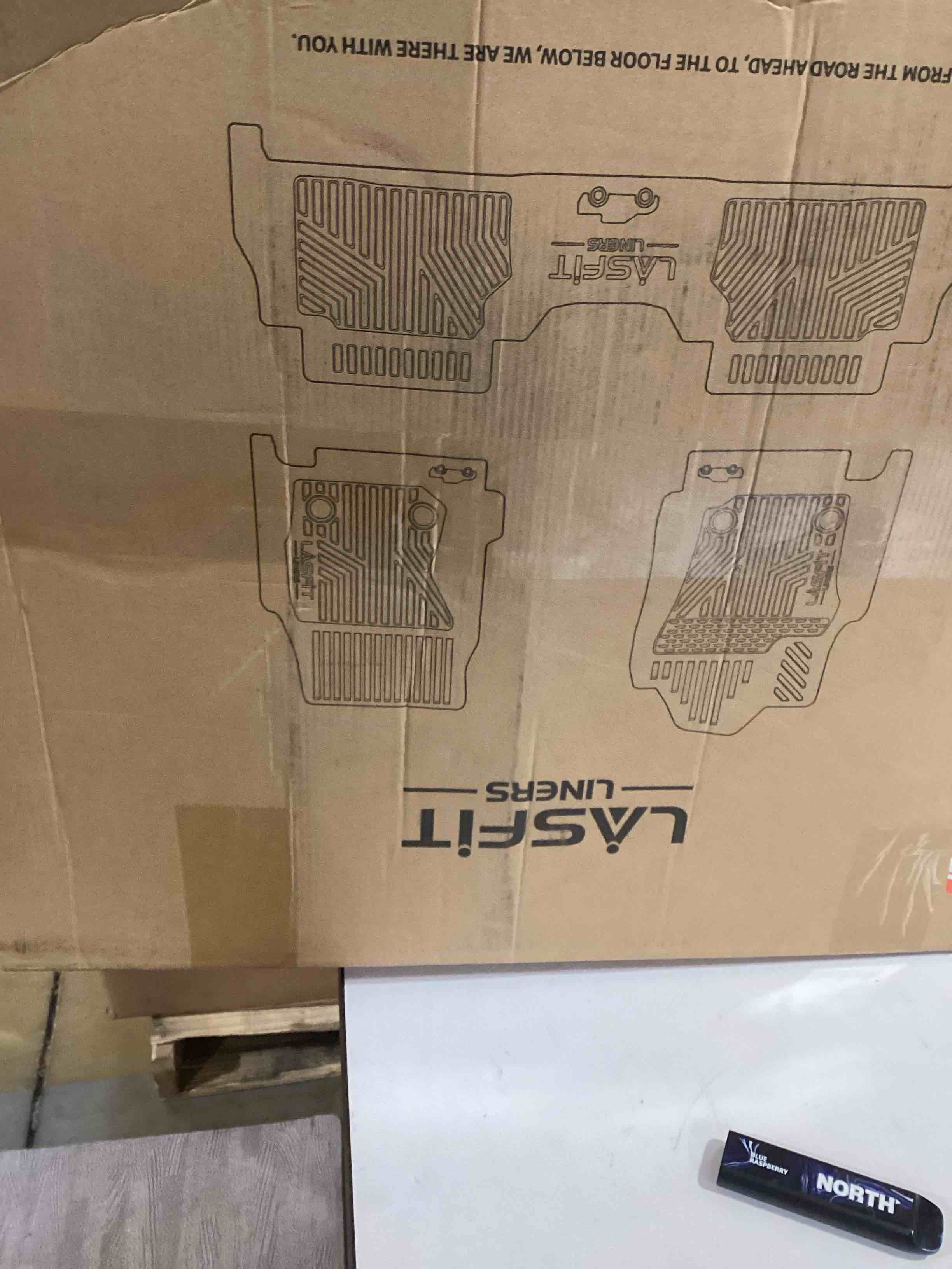https://s3.amazonaws.com/lotting-images-prod/bidfta/PPE2773560_1759495865265.jpeg