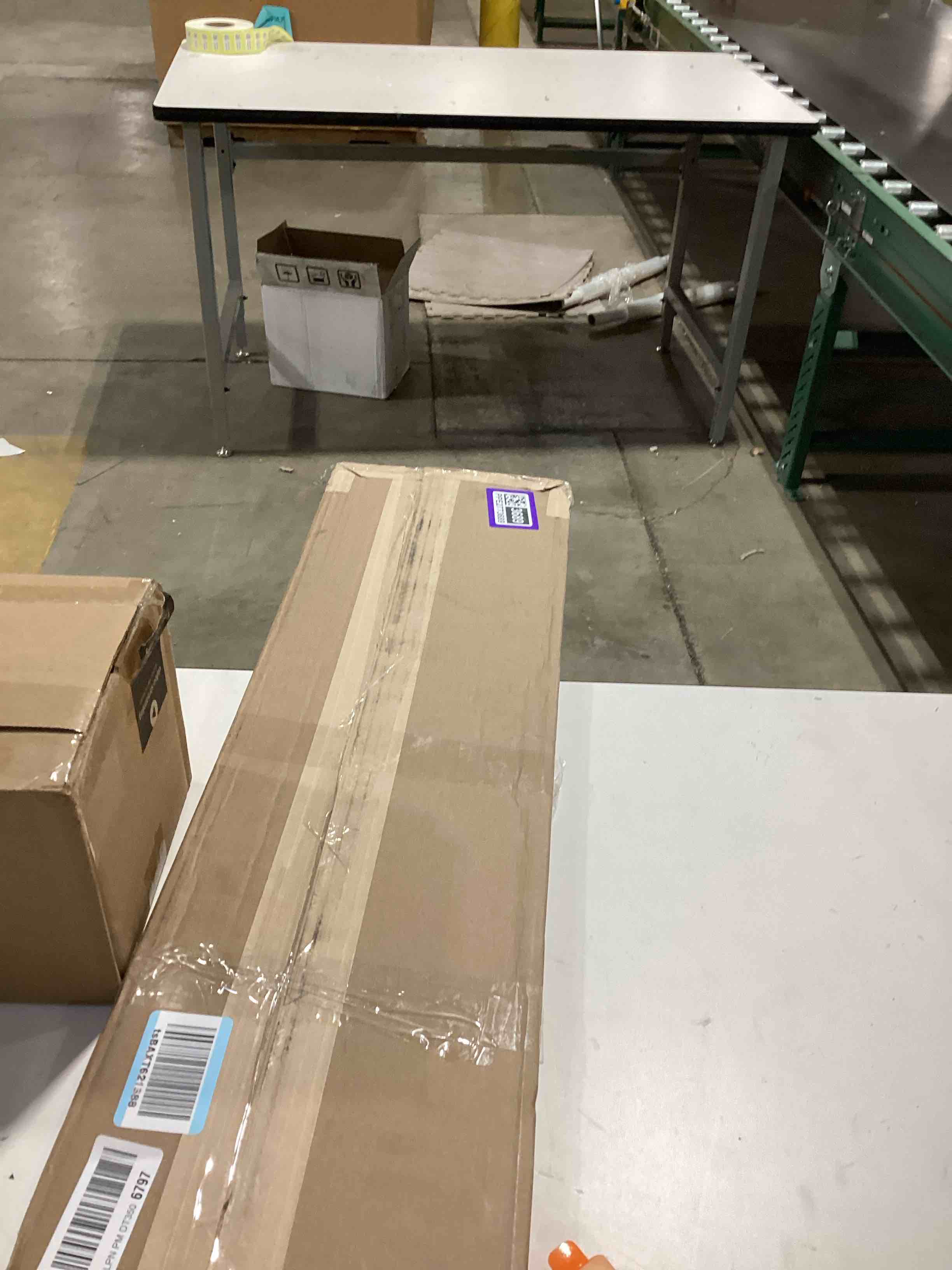 https://s3.amazonaws.com/lotting-images-prod/bidfta/PPE2773689_1759754854607.jpeg