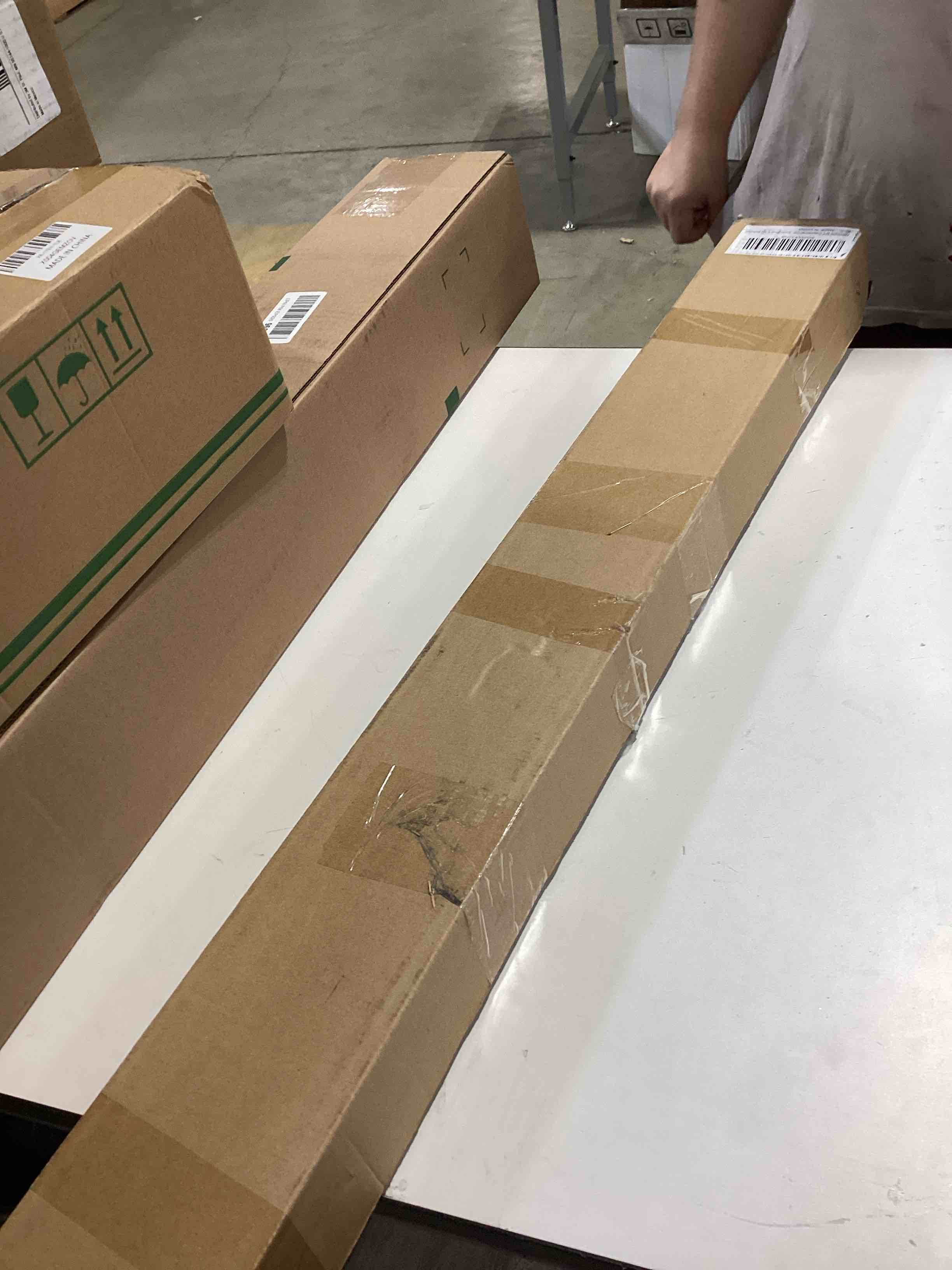 https://s3.amazonaws.com/lotting-images-prod/bidfta/PPE2773712_1759759160767.jpeg