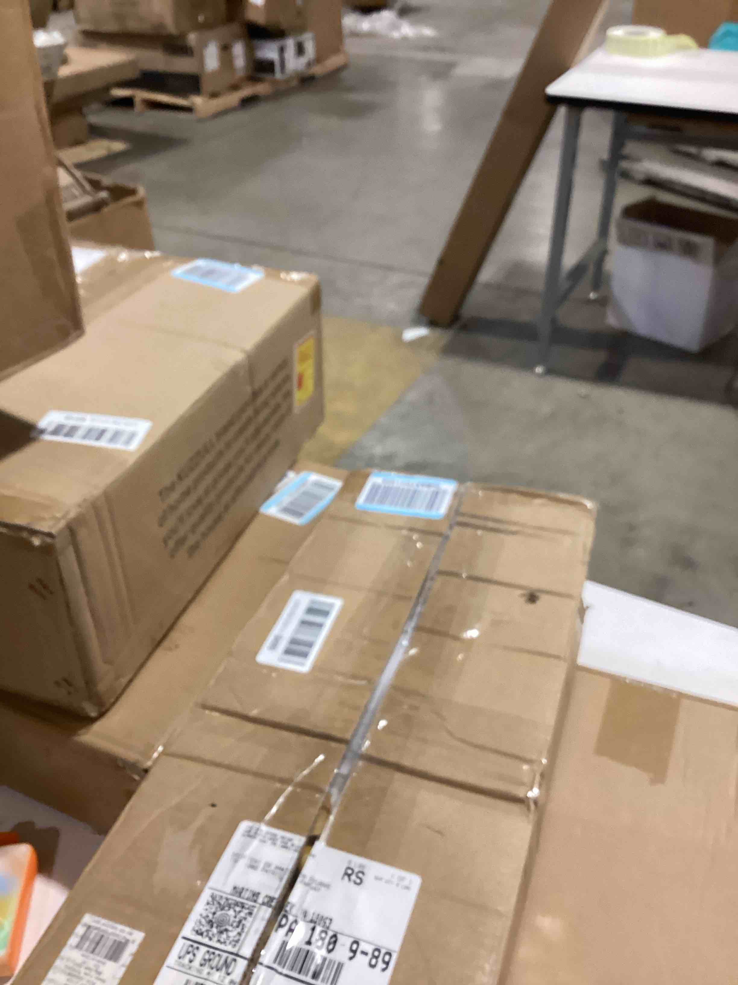 https://s3.amazonaws.com/lotting-images-prod/bidfta/PPE2773752_1759761818191.jpeg