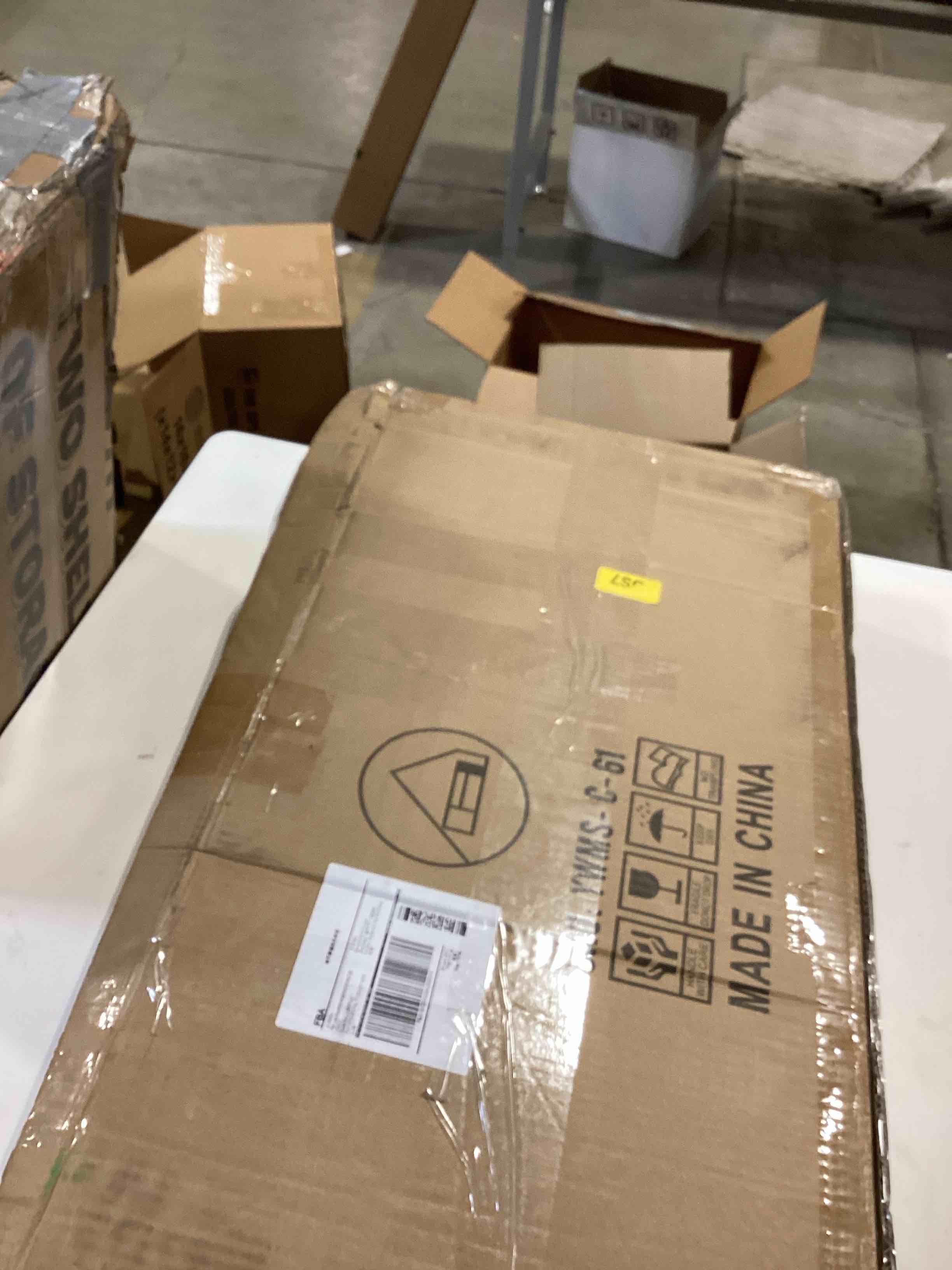 https://s3.amazonaws.com/lotting-images-prod/bidfta/PPE2773764_1759762958391.jpeg