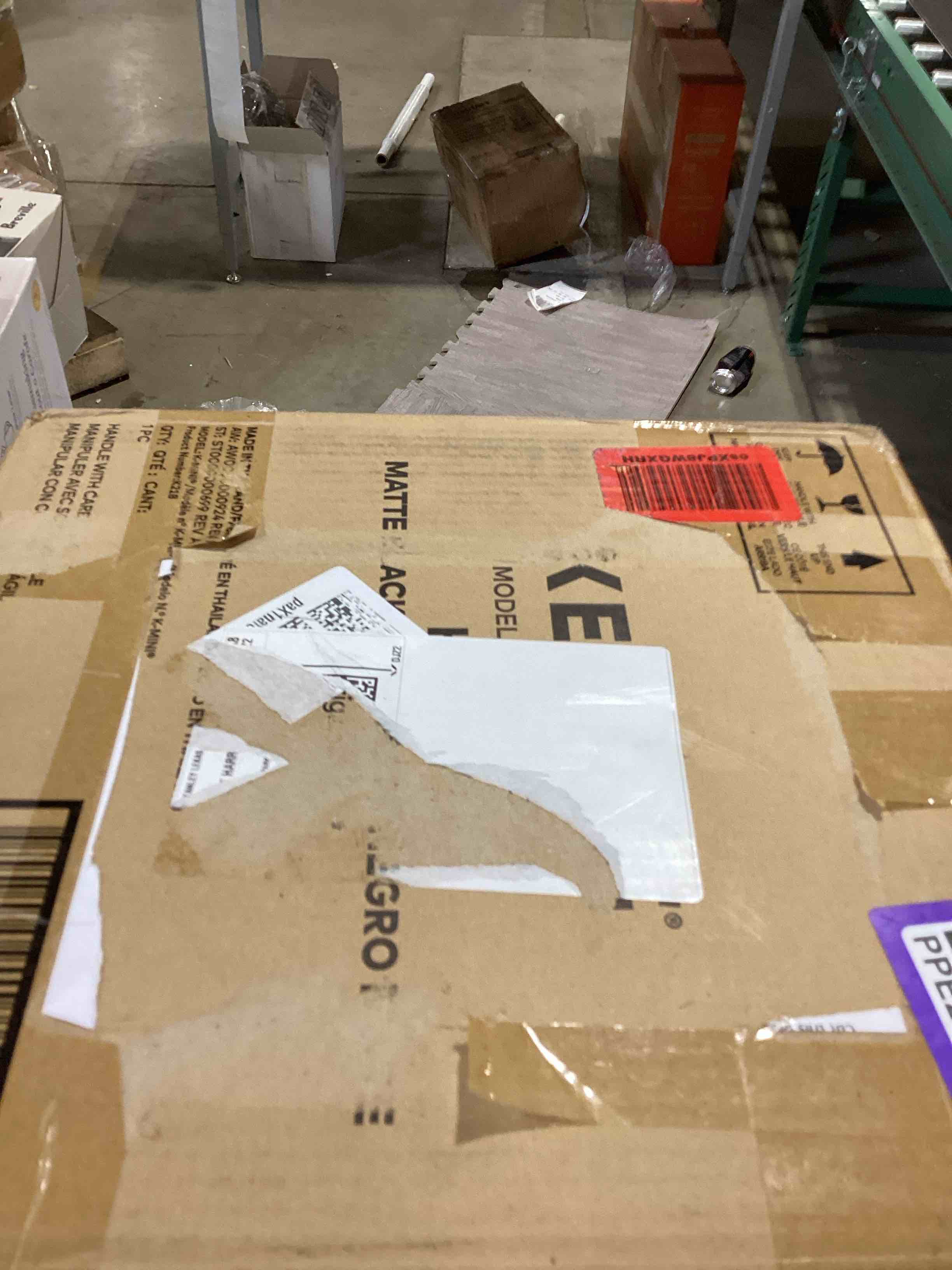 https://s3.amazonaws.com/lotting-images-prod/bidfta/PPE2774015_1759943119612.jpeg