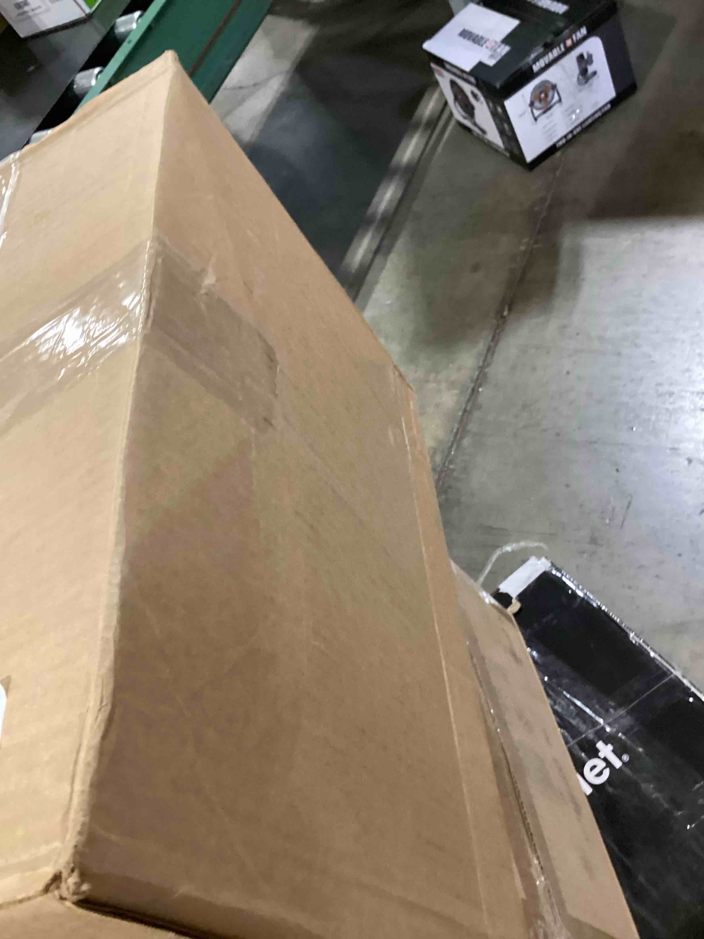 https://s3.amazonaws.com/lotting-images-prod/bidfta/PPE2774030_1759944635222.jpeg