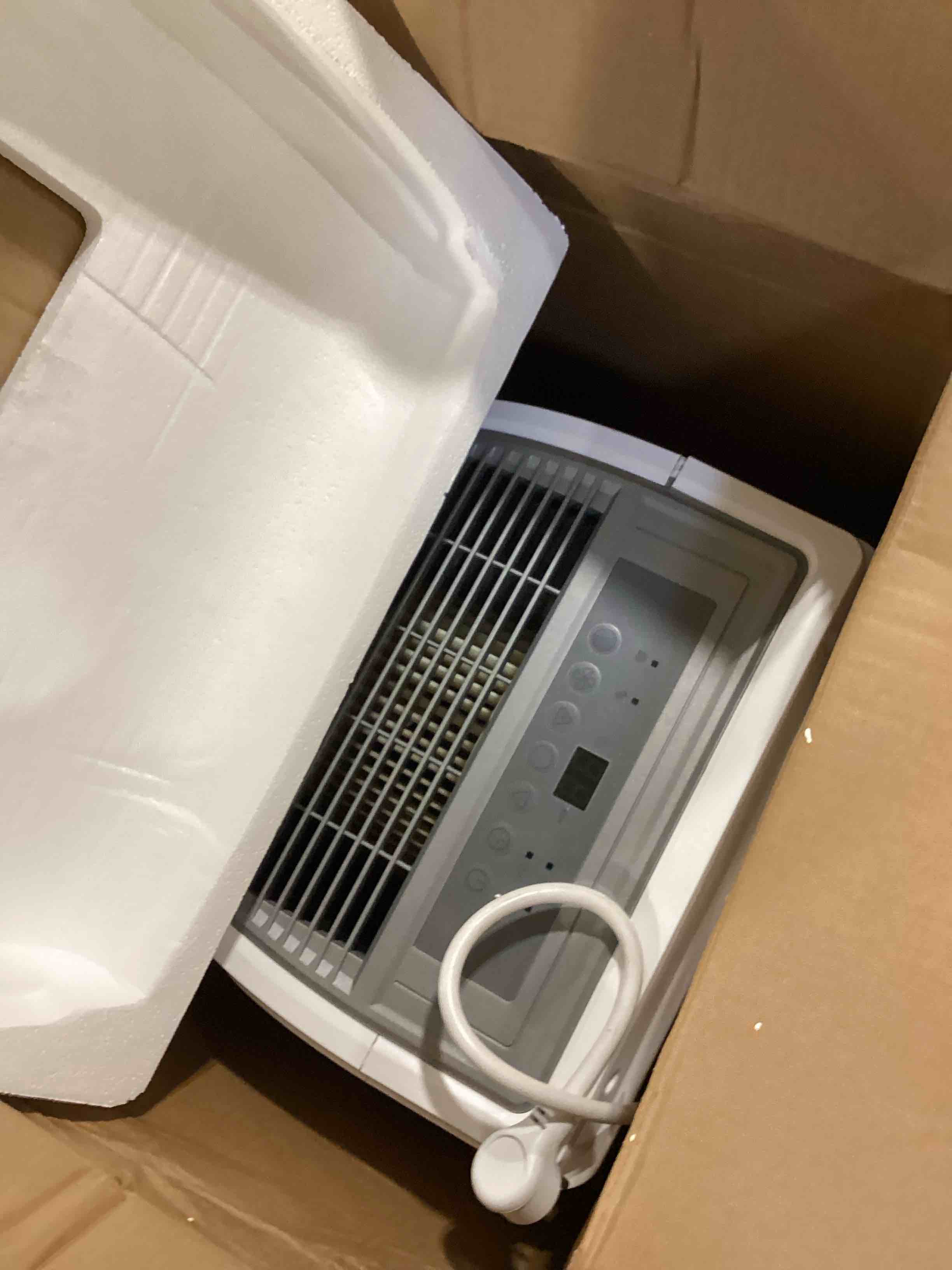 https://s3.amazonaws.com/lotting-images-prod/bidfta/PPE2774044_1759947638386.jpeg