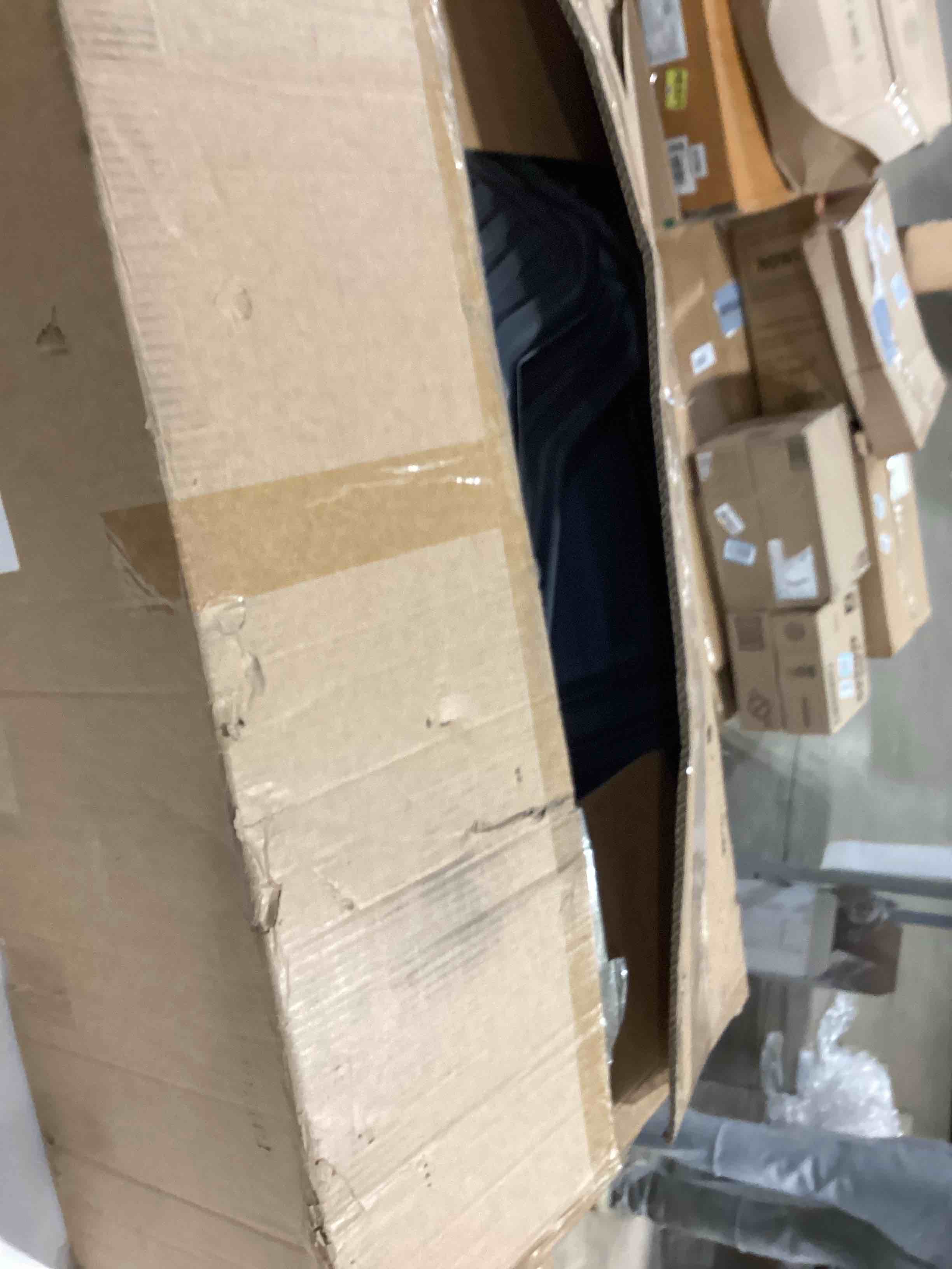 https://s3.amazonaws.com/lotting-images-prod/bidfta/PPE2774124_1760017200331.jpeg