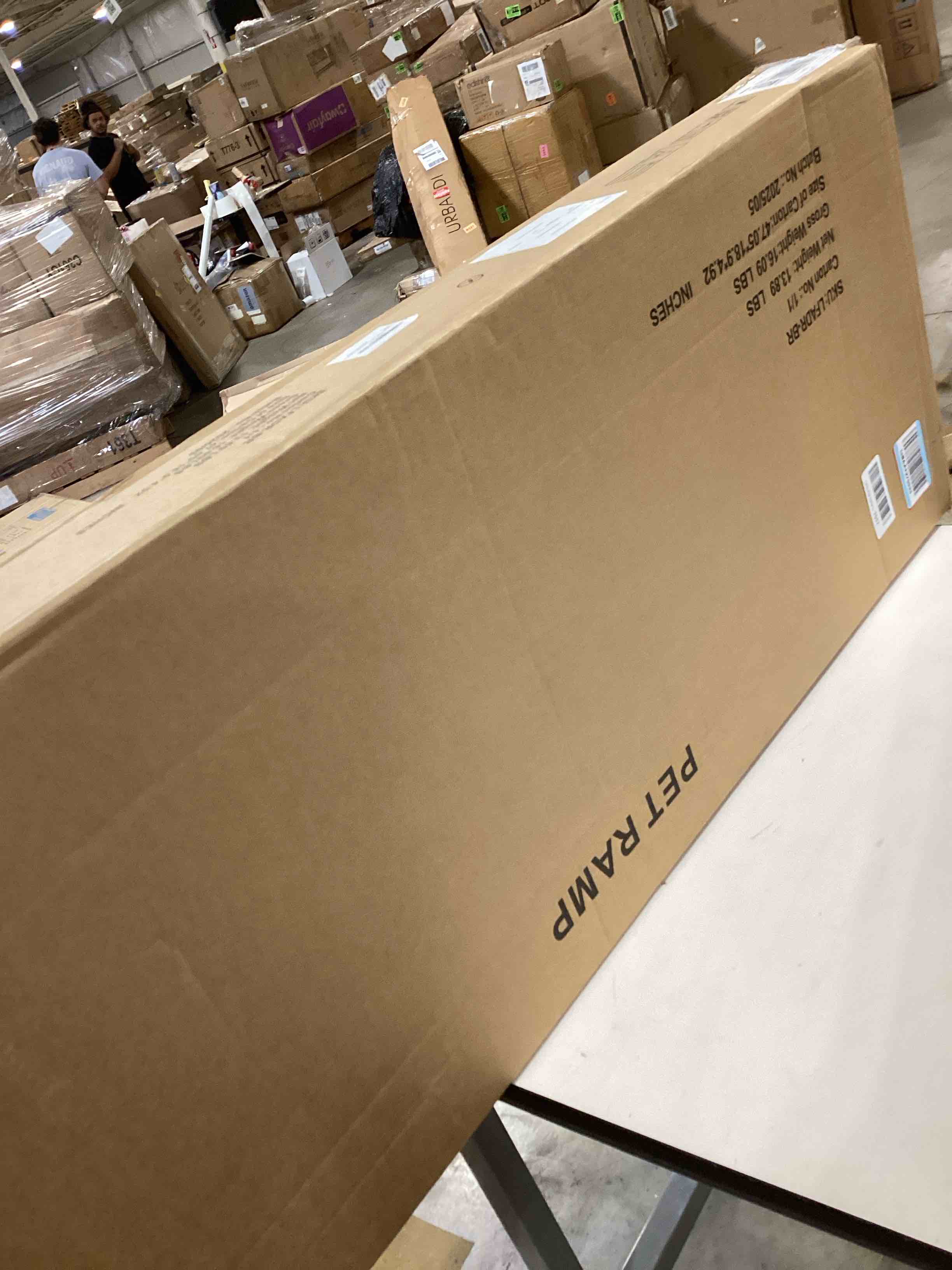https://s3.amazonaws.com/lotting-images-prod/bidfta/PPE2774145_1760017895847.jpeg