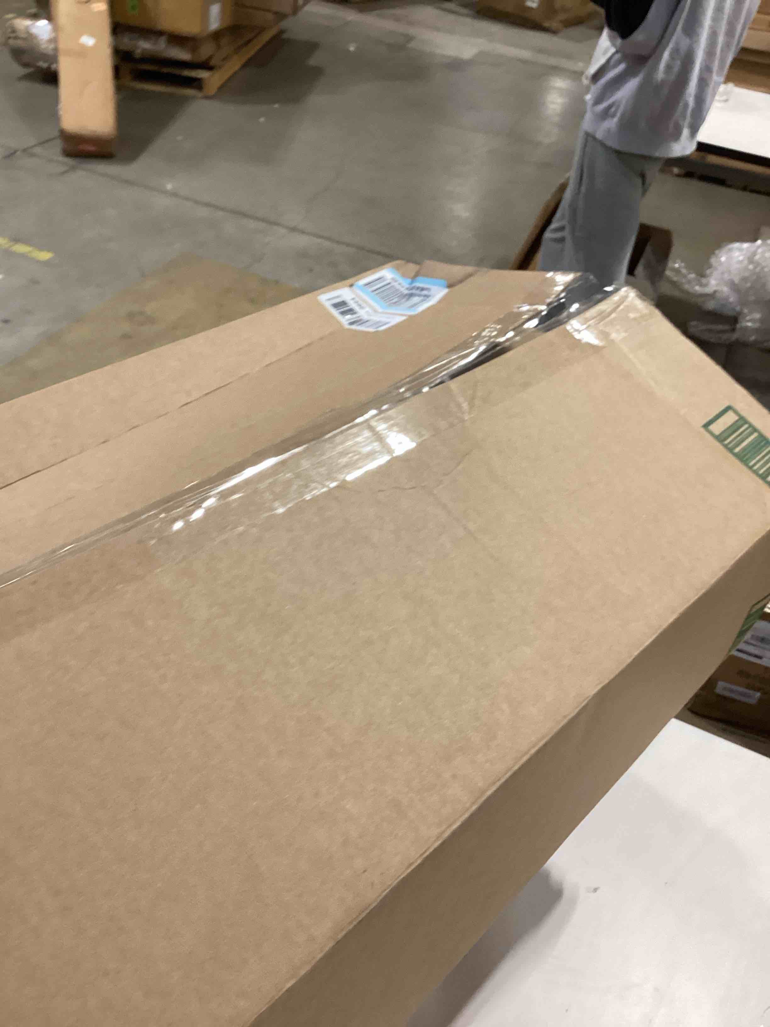 https://s3.amazonaws.com/lotting-images-prod/bidfta/PPE2774152_1760018422166.jpeg