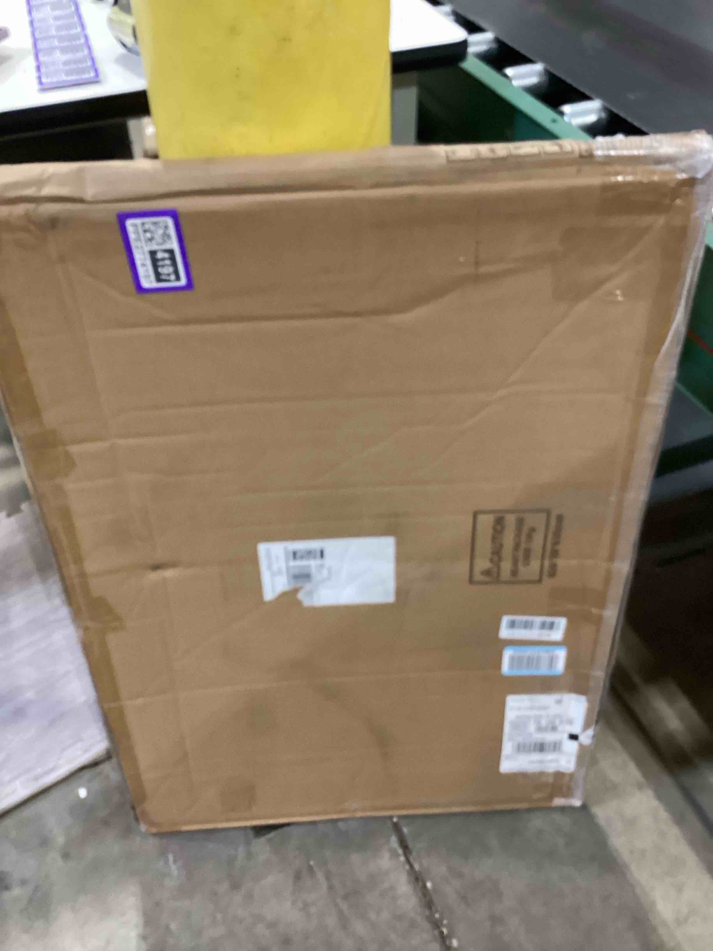 https://s3.amazonaws.com/lotting-images-prod/bidfta/PPE2774197_1760027398196.jpeg