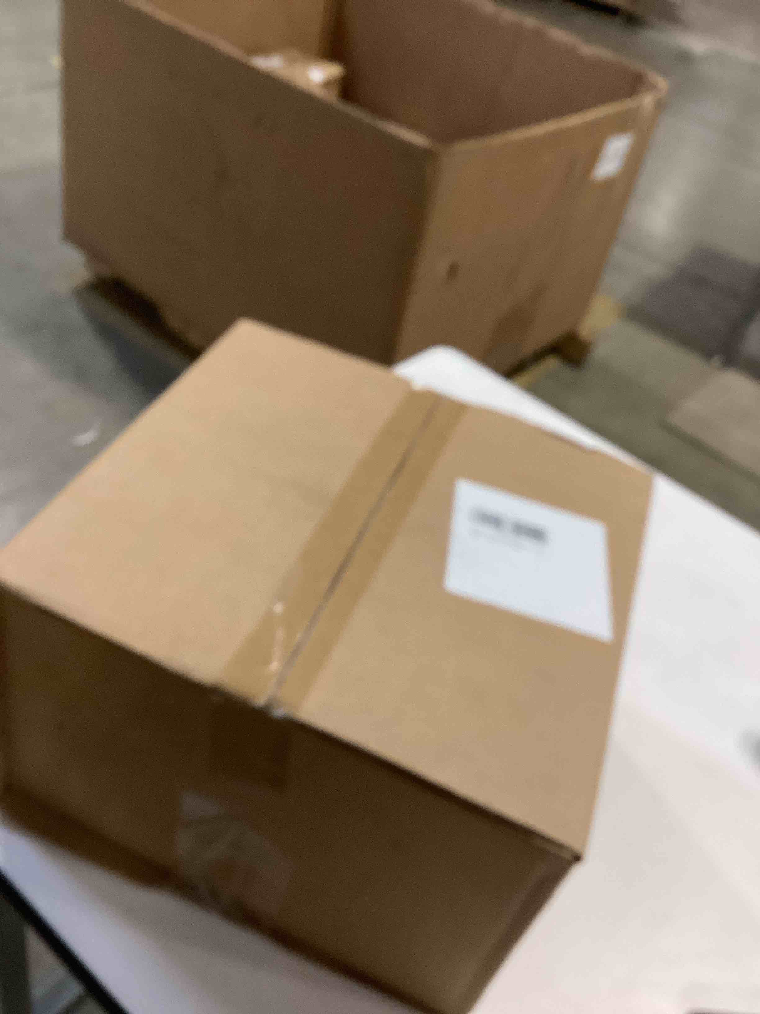 https://s3.amazonaws.com/lotting-images-prod/bidfta/PPE2774322_1760104868141.jpeg