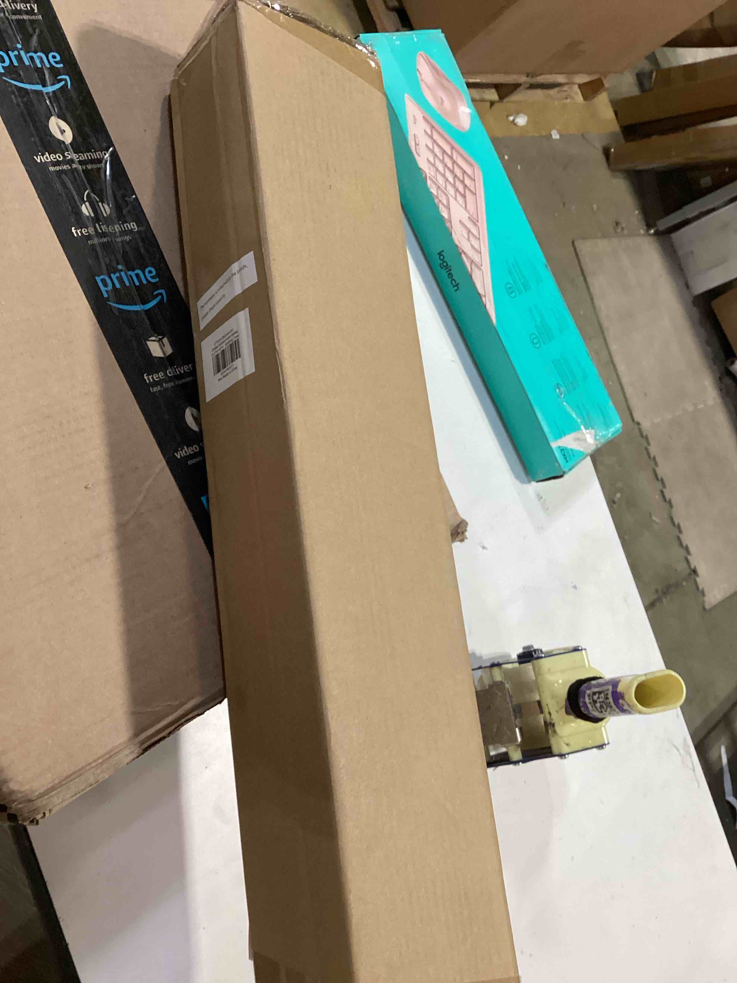 https://s3.amazonaws.com/lotting-images-prod/bidfta/PPE2774359_1760108947484.jpeg