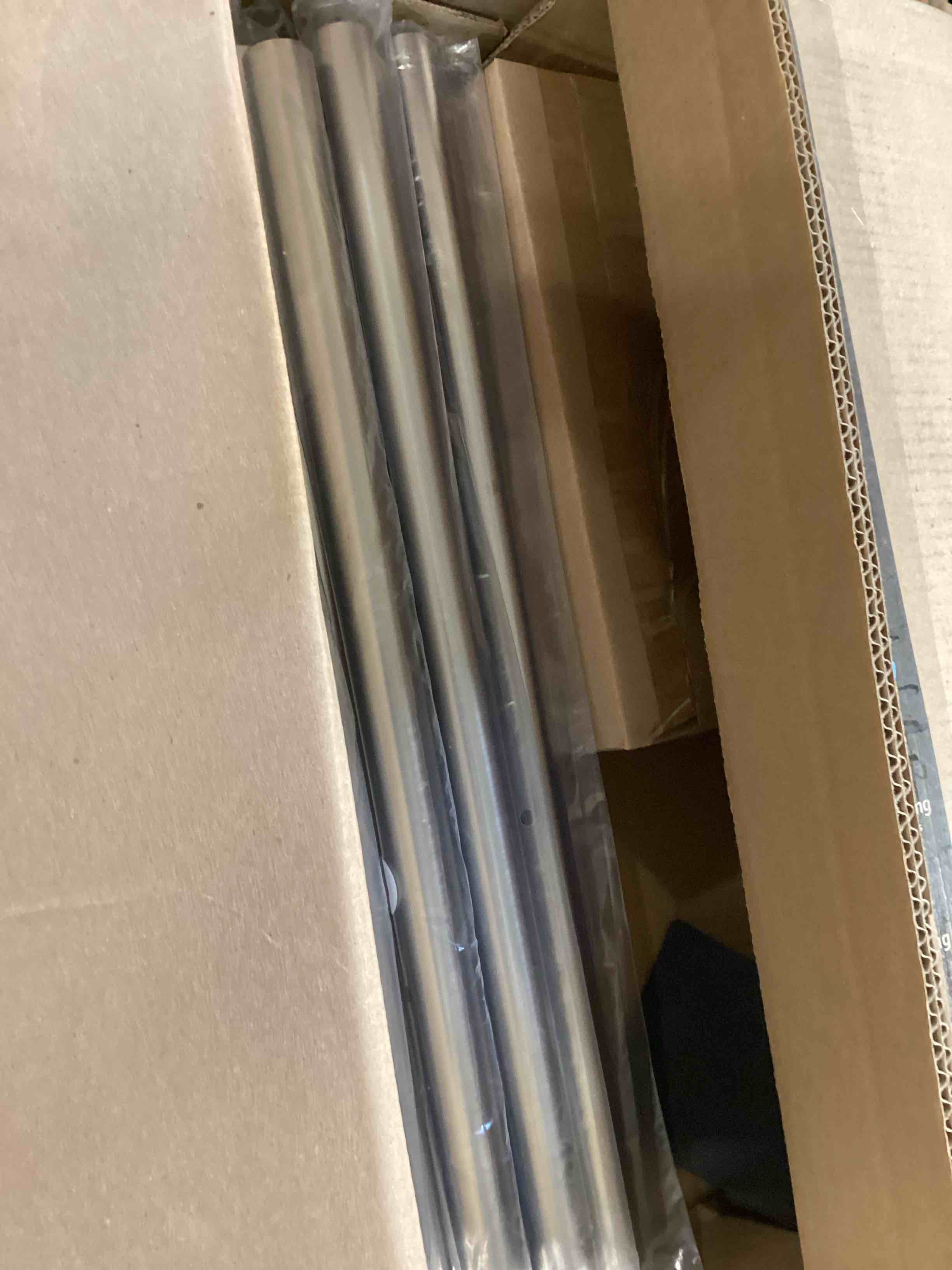 https://s3.amazonaws.com/lotting-images-prod/bidfta/PPE2774360_1760109042888.jpeg