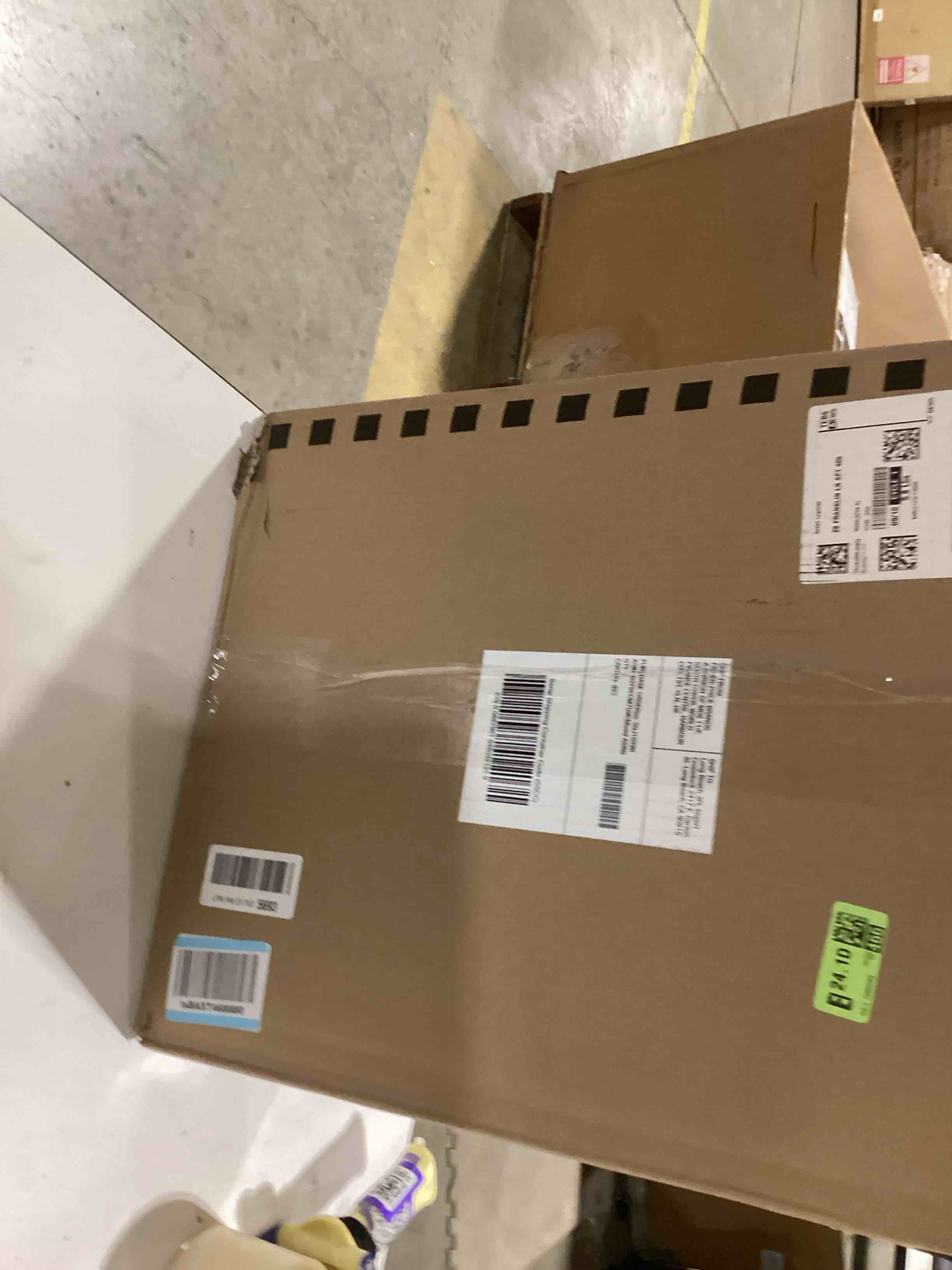 https://s3.amazonaws.com/lotting-images-prod/bidfta/PPE2774409_1760440222260.jpeg