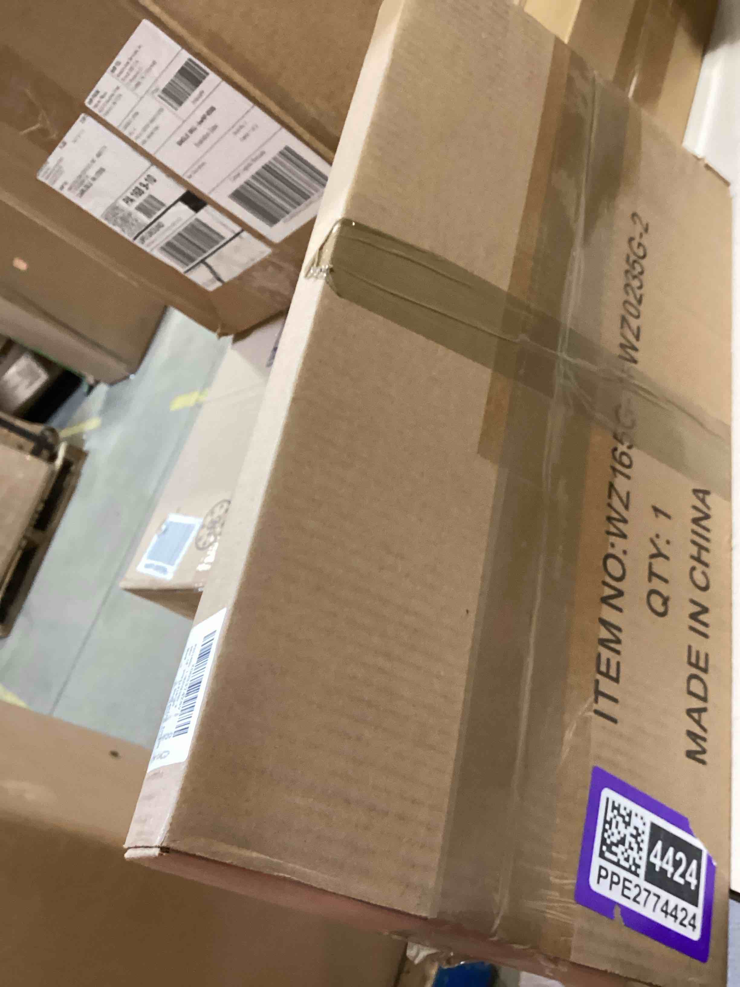 https://s3.amazonaws.com/lotting-images-prod/bidfta/PPE2774424_1760117375542.jpeg