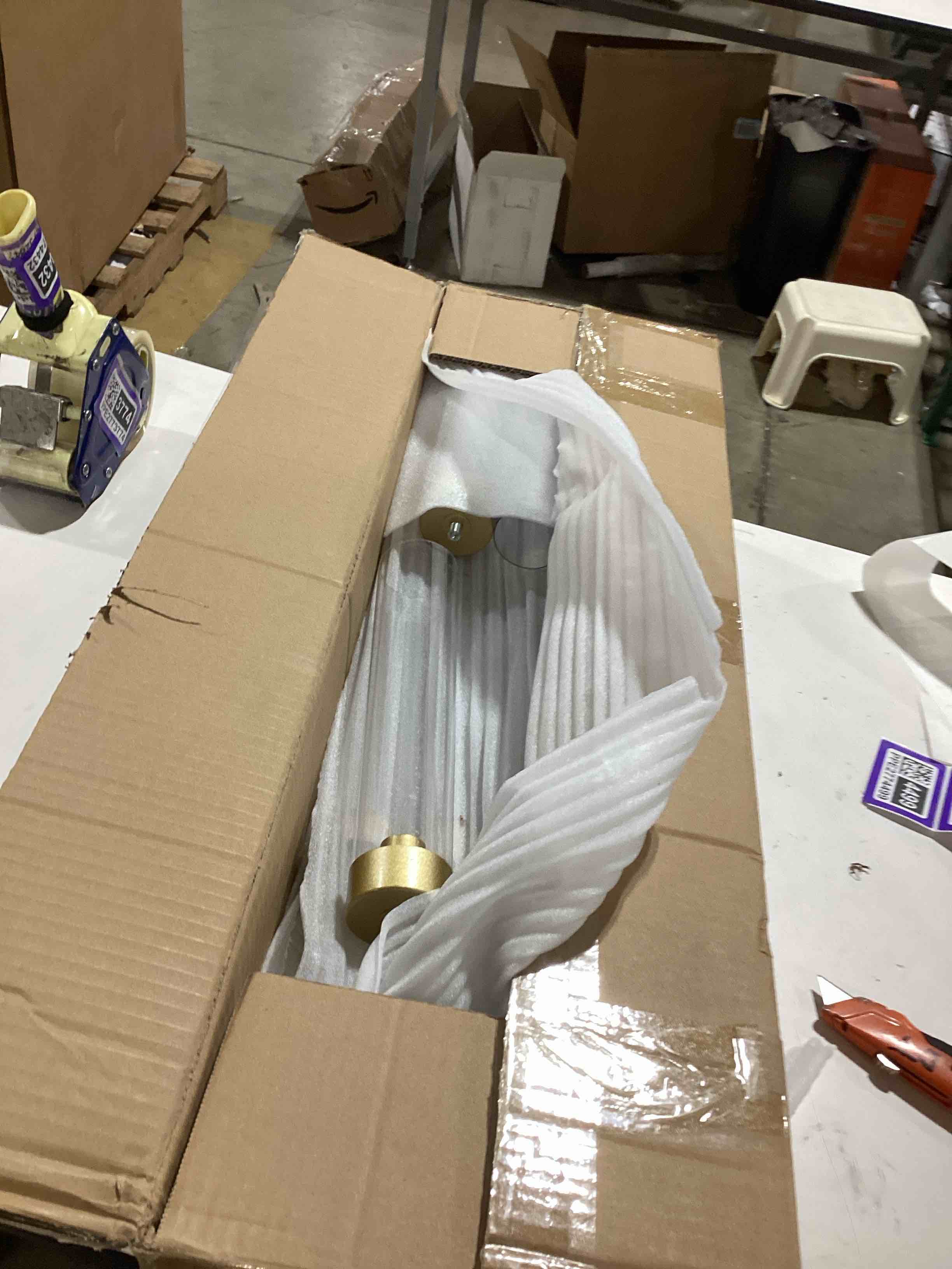 https://s3.amazonaws.com/lotting-images-prod/bidfta/PPE2774472_1760441180949.jpeg